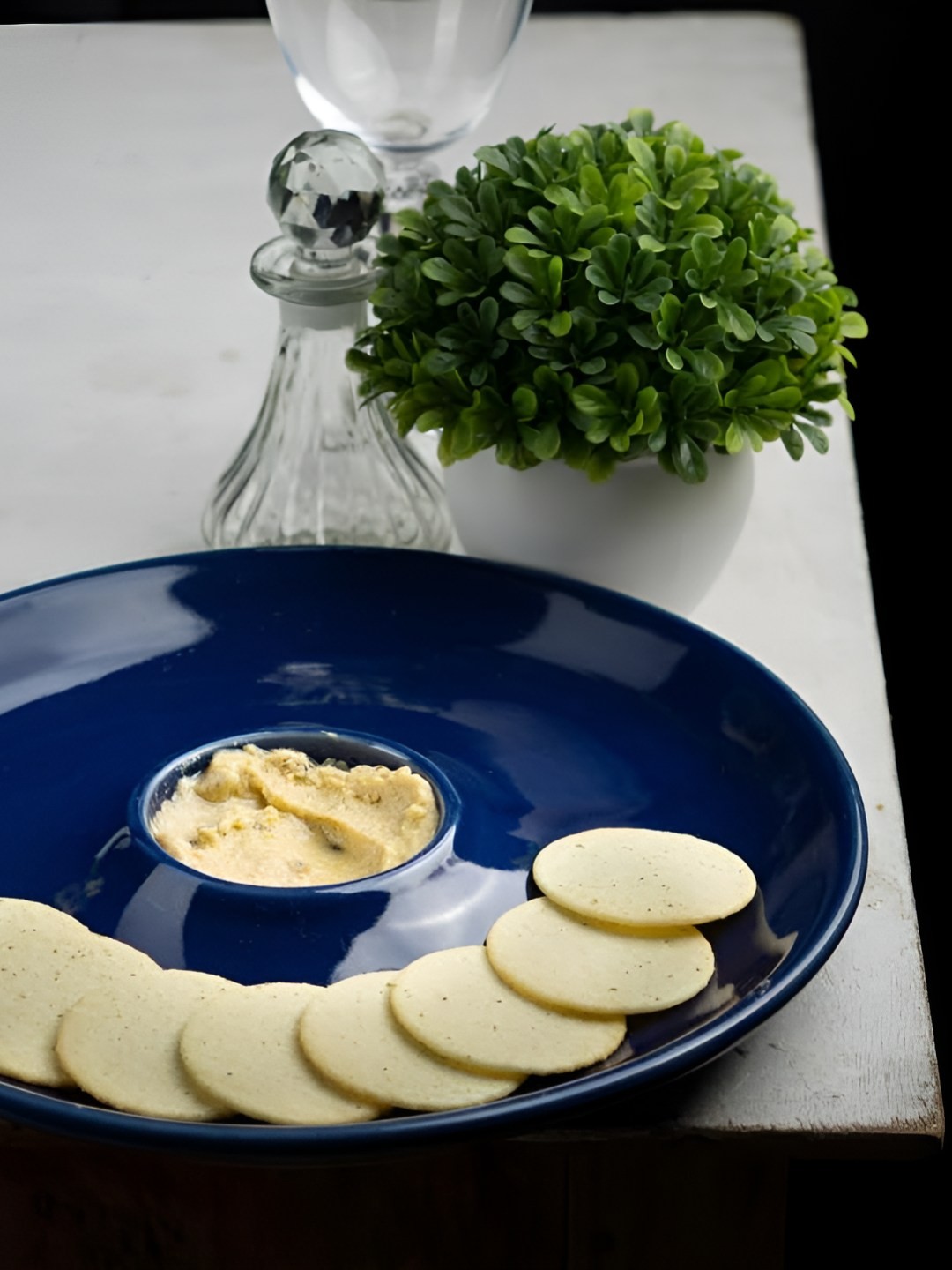 

AMALAFIEE CERAMICS Blue Glossy Microwave Safe Ceramic Plate
