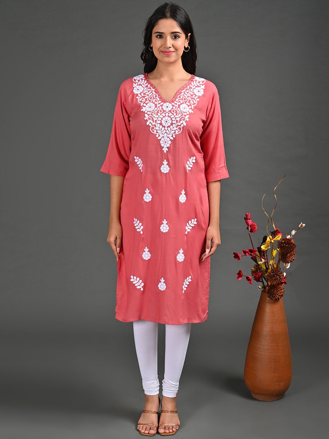 

GOLDSTROMS Ethnic Motifs Embroidered V-Neck Chikankari Straight Kurta, Peach