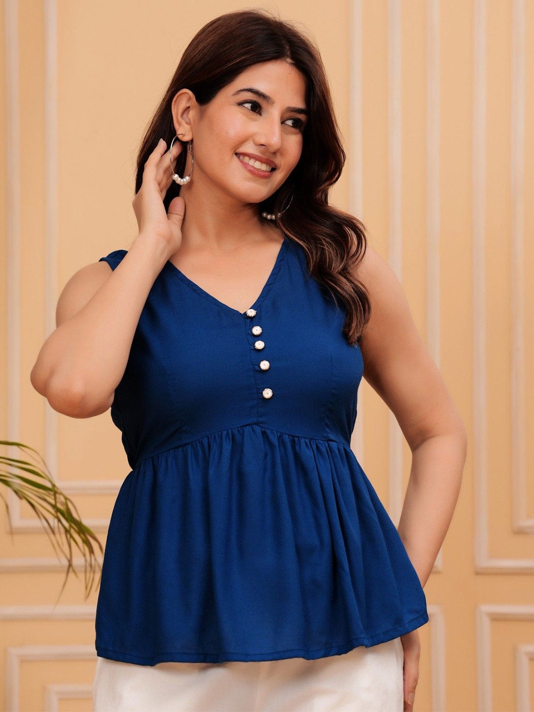 

KANIKA CREATION Women Solid V-Neck Top, Blue