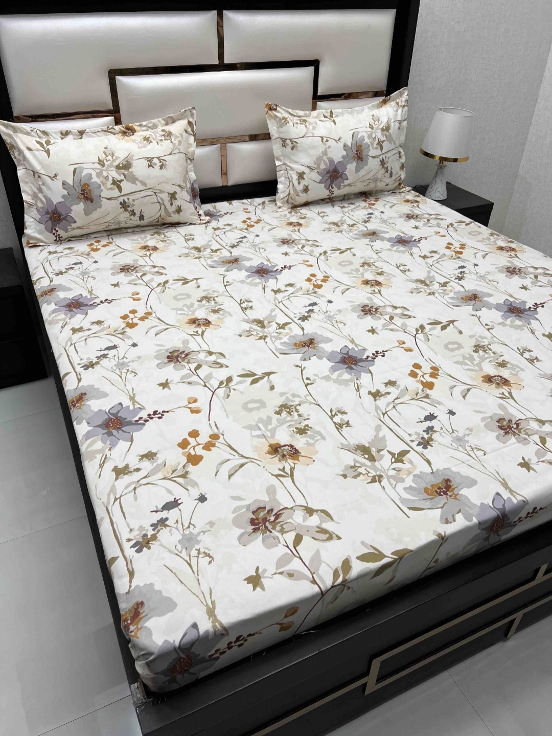

Pure Decor Amulya White Floral Printed Microfiber 330 TC Queen Bedsheet & 2 Pillow Covers