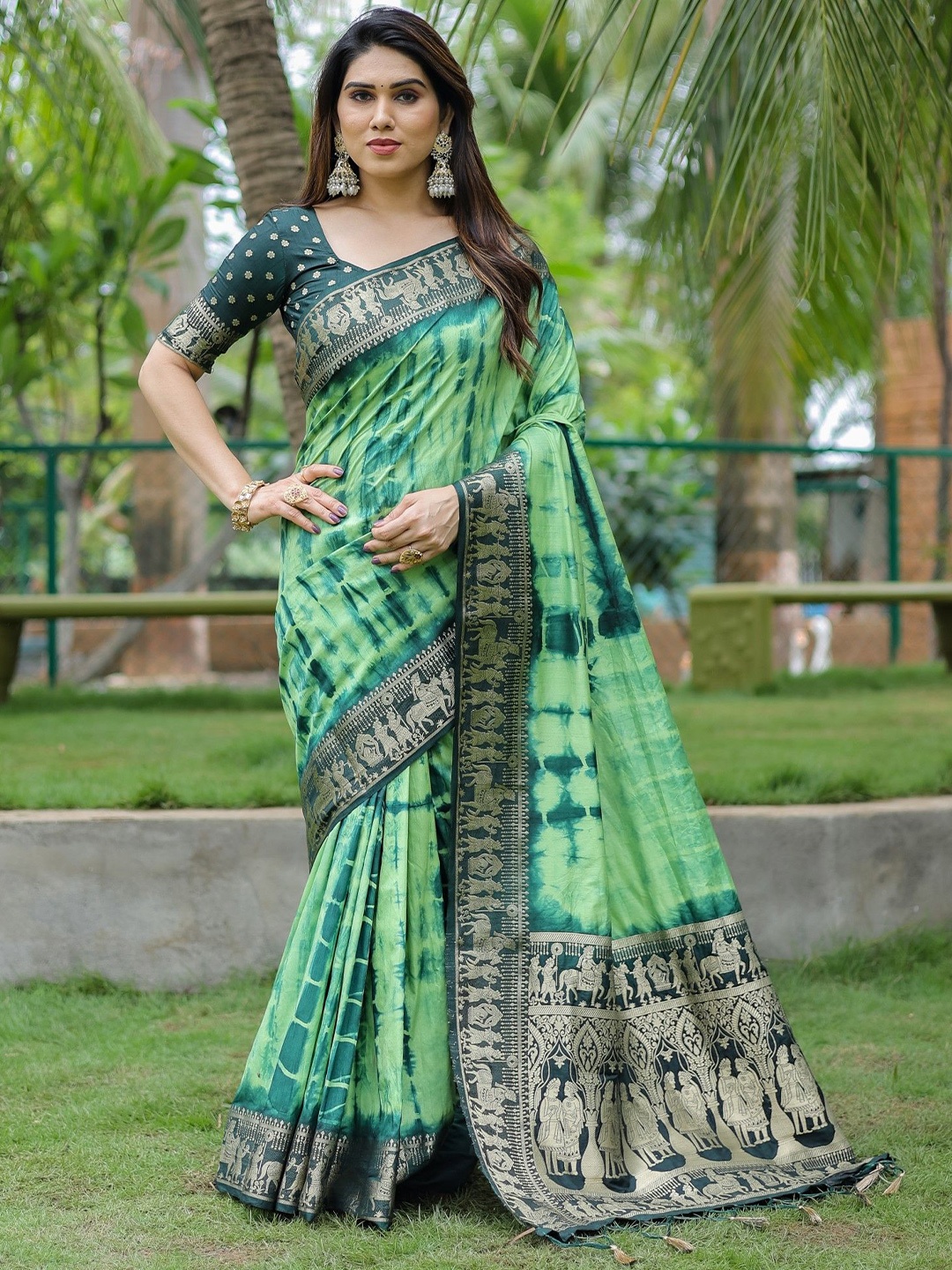 

Anaita Tie and Dye Pure Silk Bandhani Saree, Fluorescent green