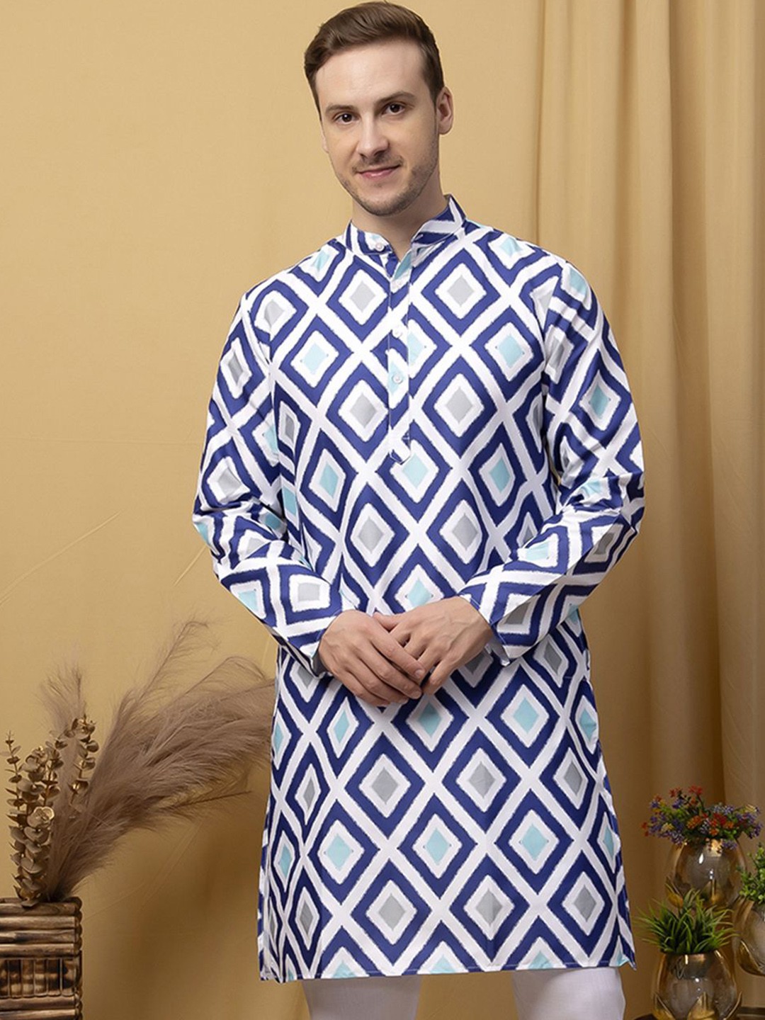 

Hangup Geometric Printed Mandarin Collar Straight Kurta, White