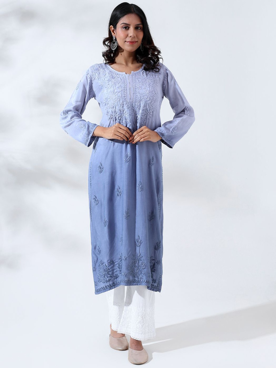 

Hastya Kala Floral Embroidered Chikankari Chanderi Silk Straight Kurta with Ombre, Blue