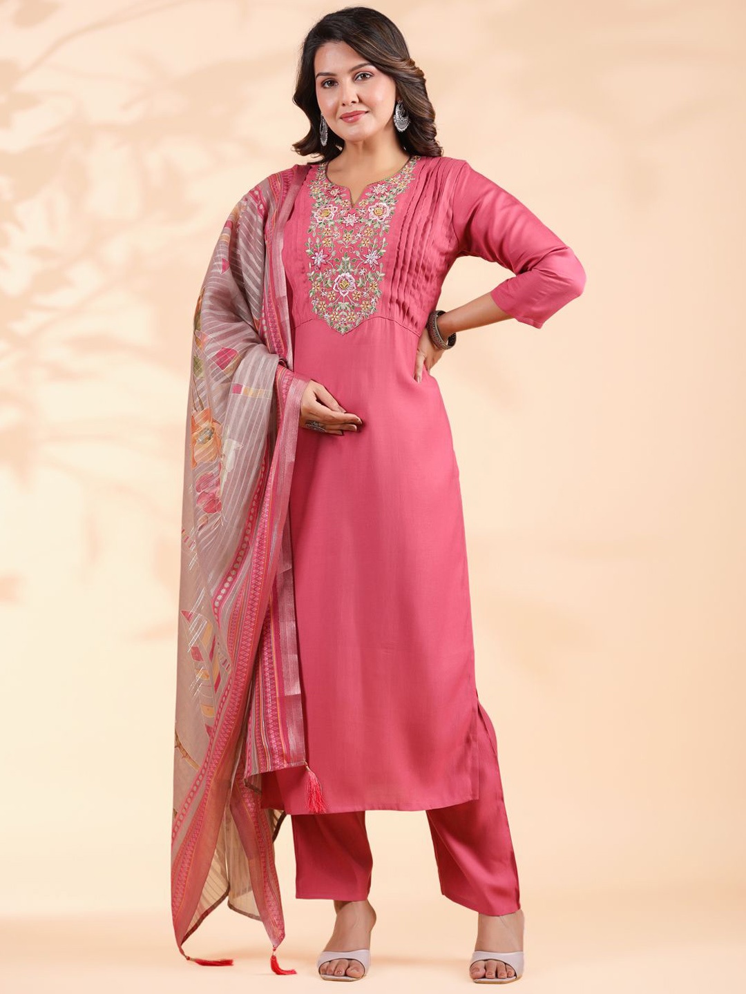 

Vbuyz Floral Embroidered Straight Kurta with Palazzos & Dupatta, Pink