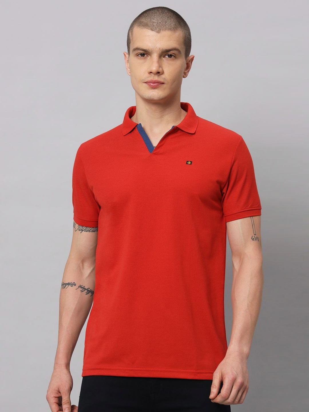 

URBAN TRAIL Men Solid Polo Collar Cotton T-shirt, Red