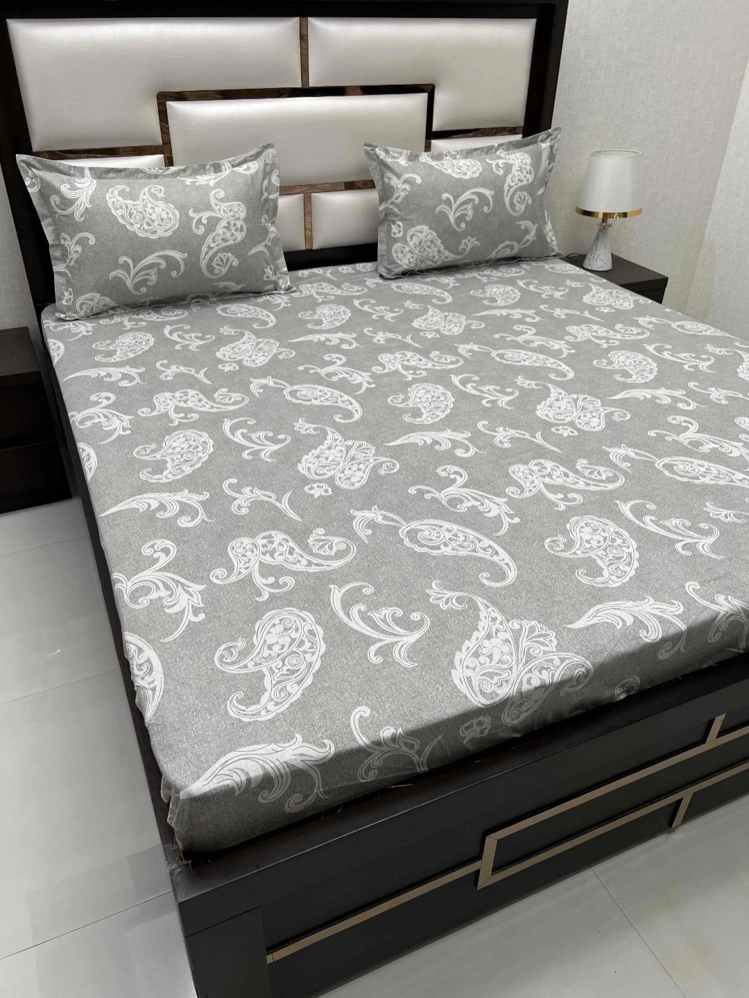 

Pure Decor Sapphire Grey Ethnic Printed Cotton 240 TC King Bedsheet & 2 Pillow Covers