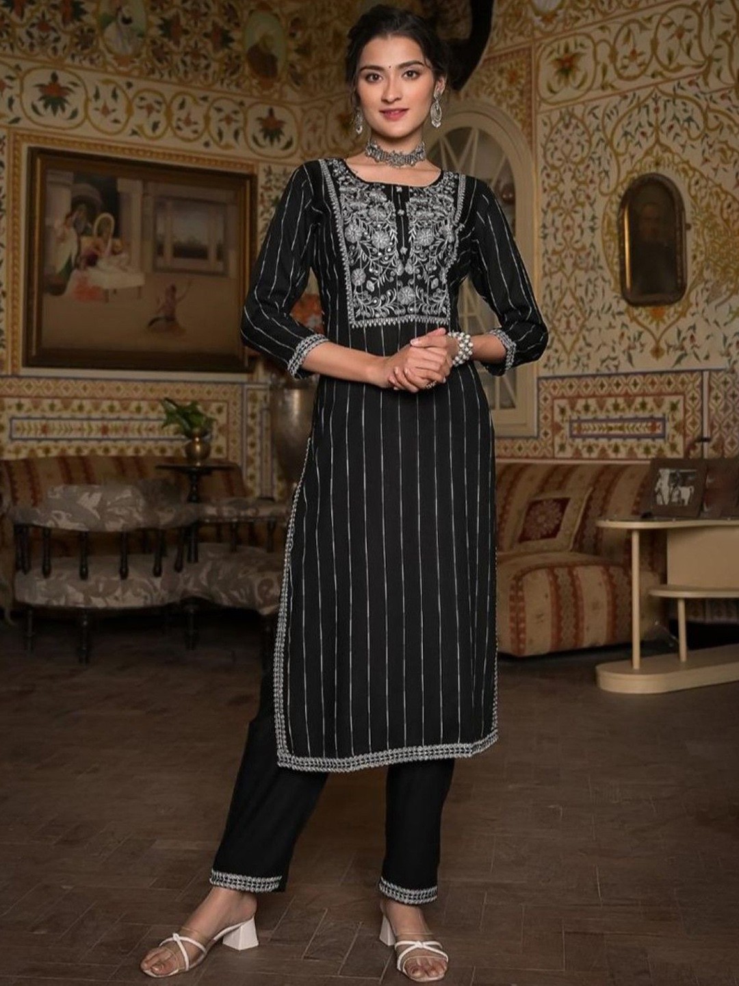 

AUTUMN LANE Ethnic Motifs Embroidered Pure Cotton Straight Kurta With Trousers & Dupatta, Black