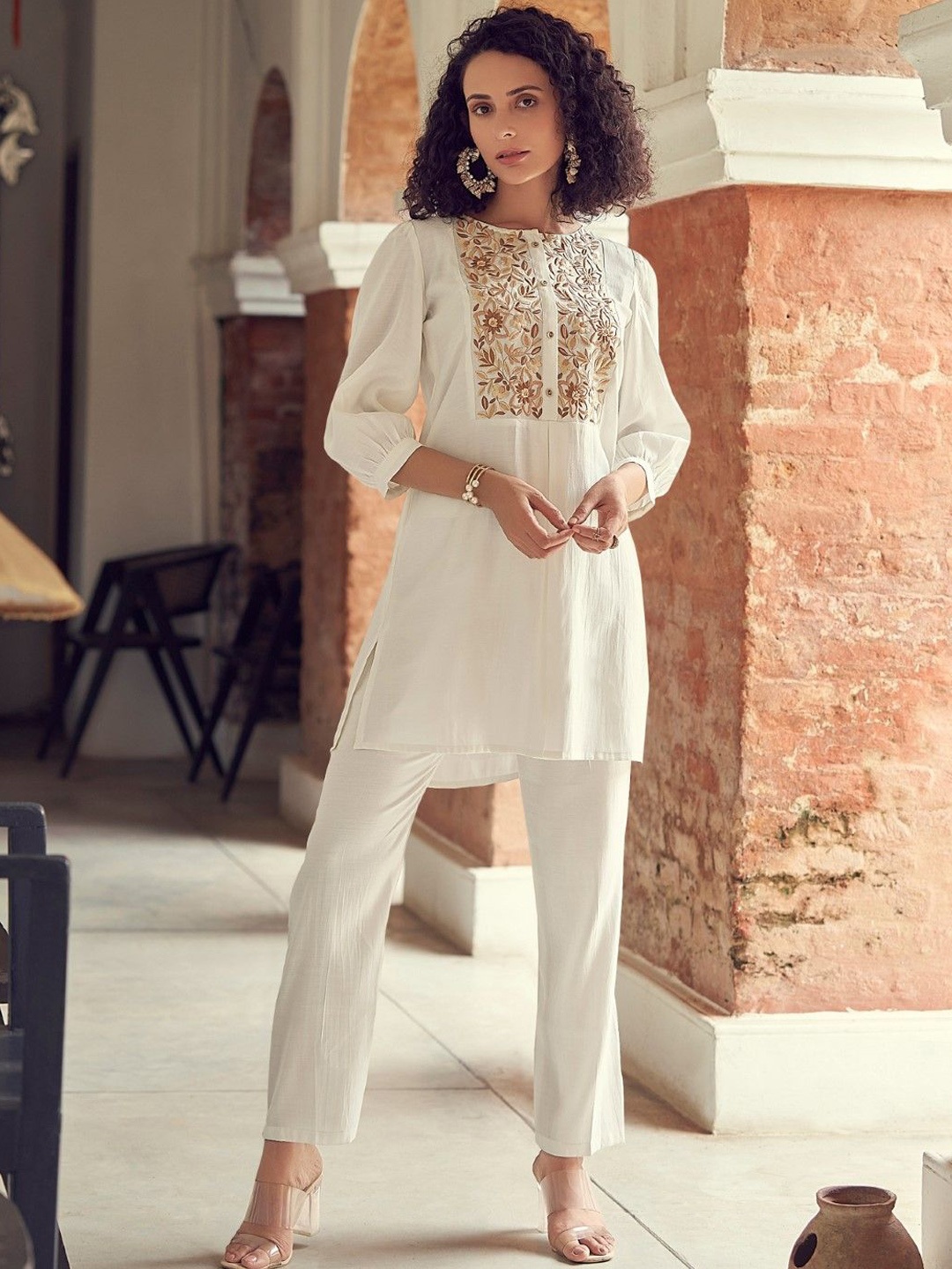 

AUTUMN LANE Floral Embroidered Straight Kurti With Trouser, White