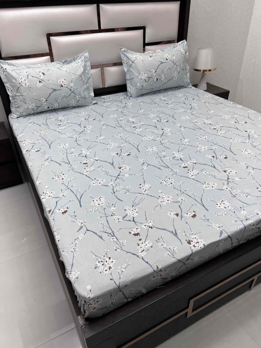 

Pure Decor Royal Velar Blue Floral 220 TC Cotton King Bedsheet With 2 Pillow Covers
