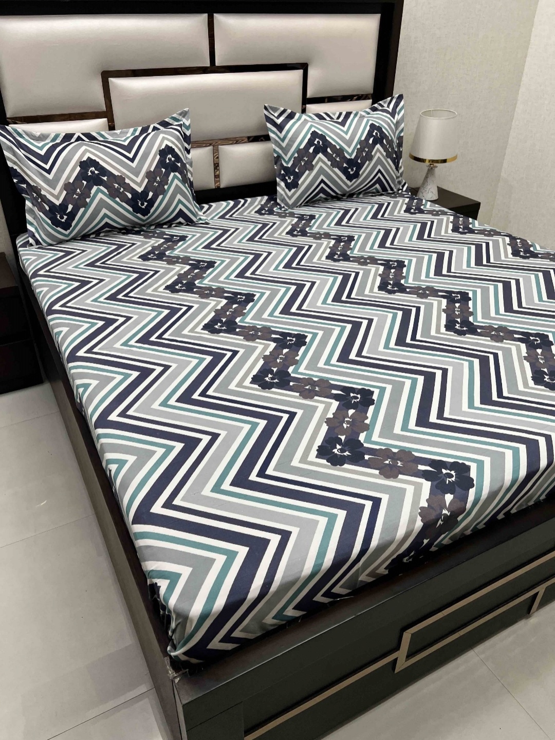 

Pure Decor White Printed 240 TC Double Queen Microfiber Bedsheet & 2 Pillow Covers