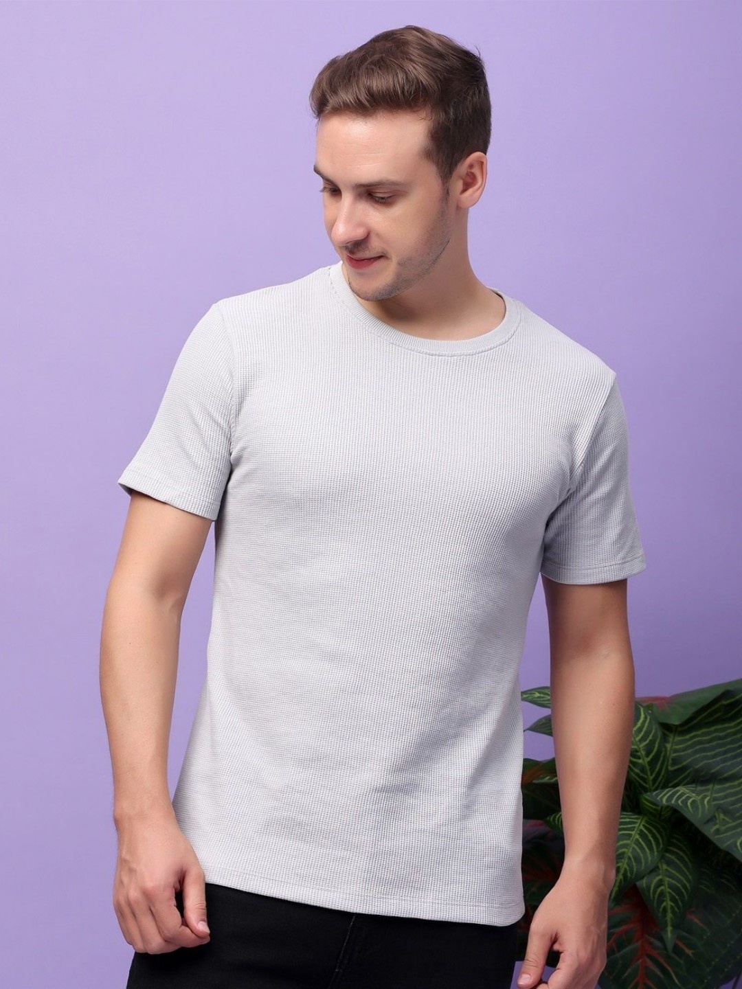 

Friskers Men Solid Round Neck Cotton Slim Fit T-shirt, Grey melange