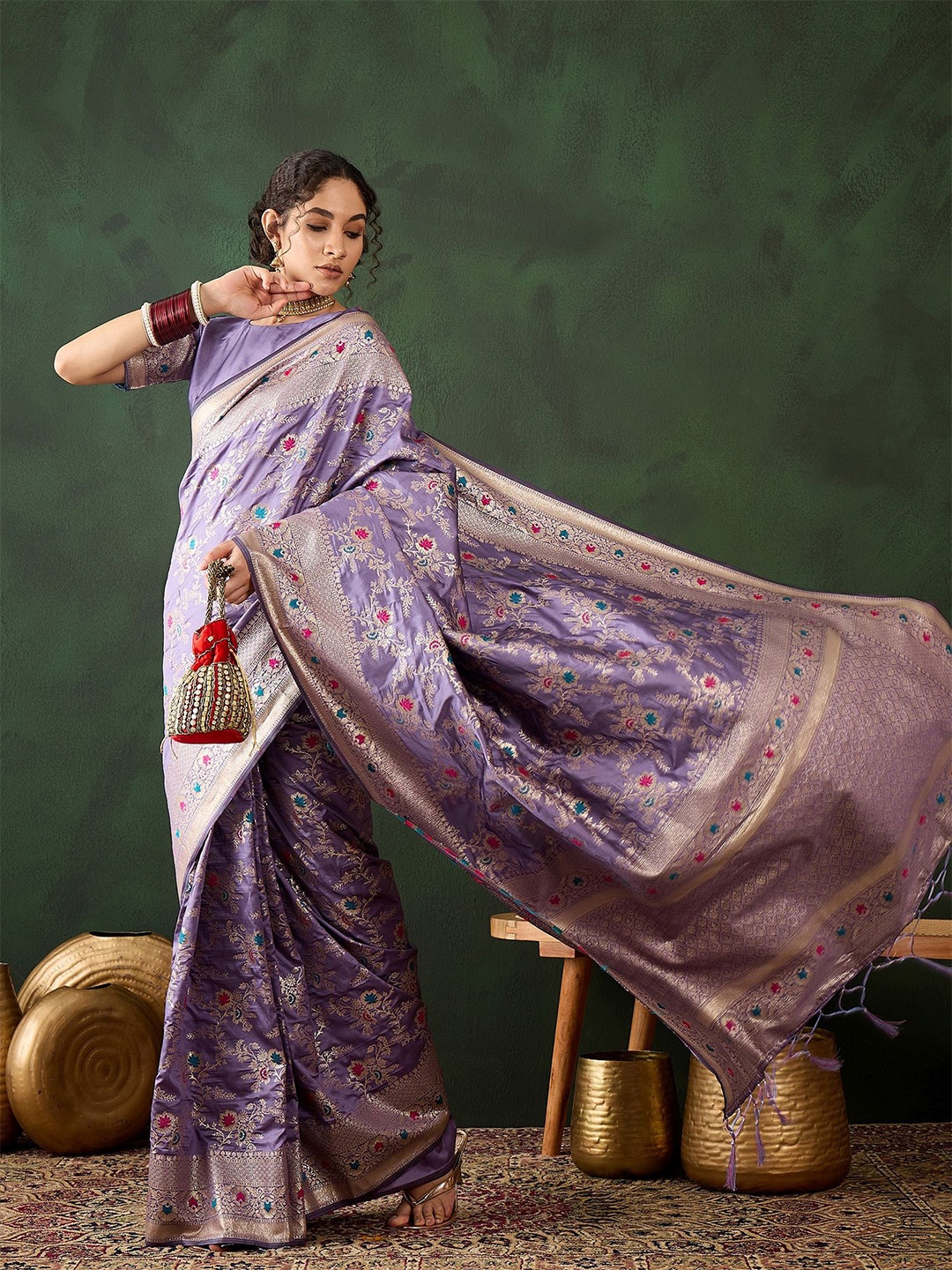 

Sangria Woven Design Kanjeevaram Saree With Blouse Piece, Lavender