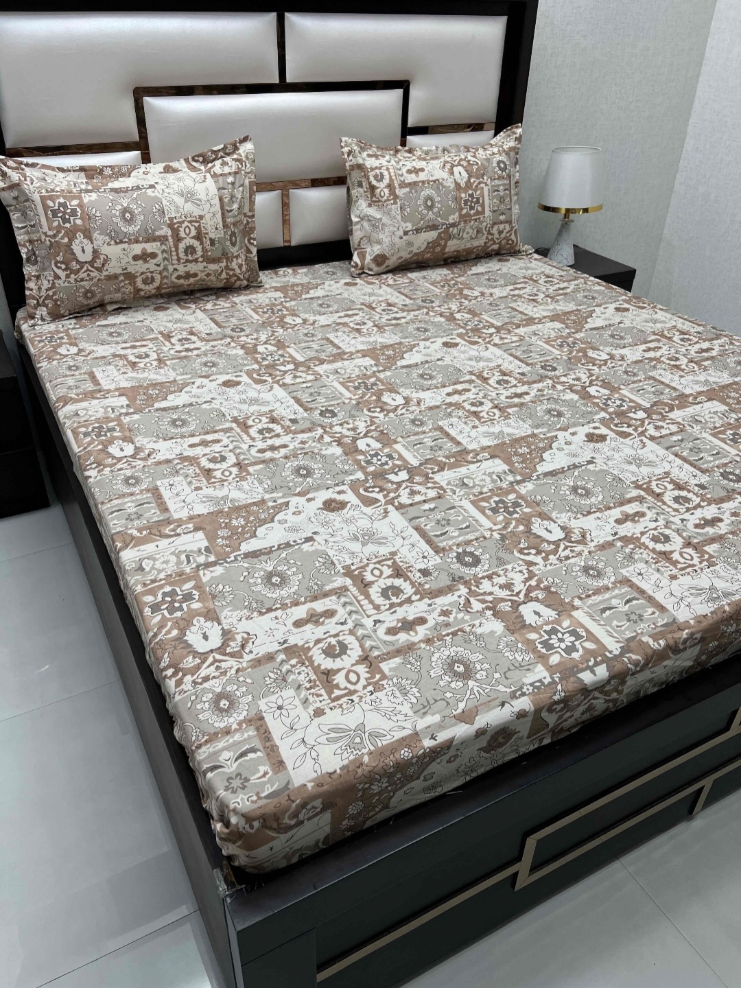 

Pure Decor Sapphire Brown Floral Printed Pure Cotton 300TC King Bedsheet & 2 Pillow Covers