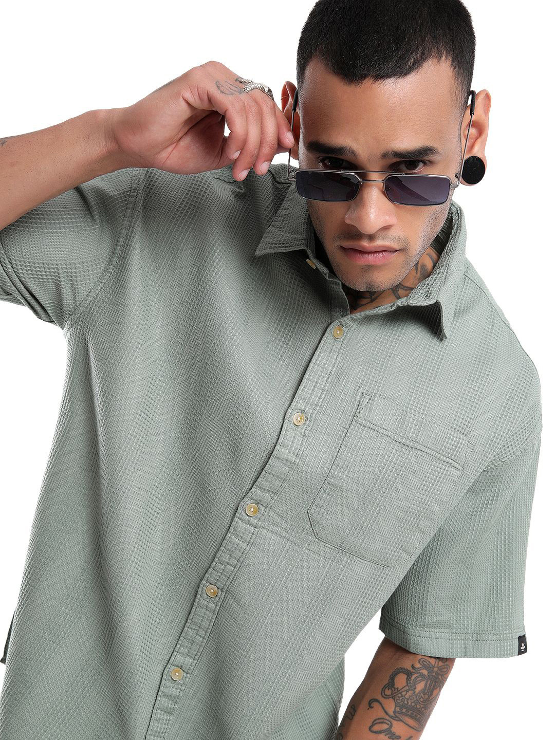 

WROGN Men Spread Collar Textured Cotton Oversized Casual Shirt, Green