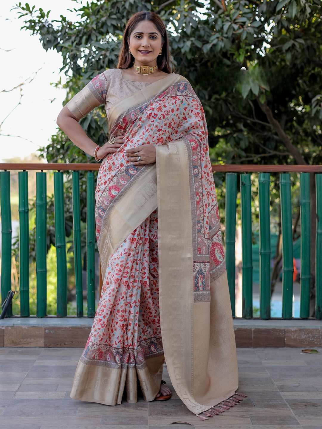 

Anaita Ethnic Motif Pure Silk Saree, Cream
