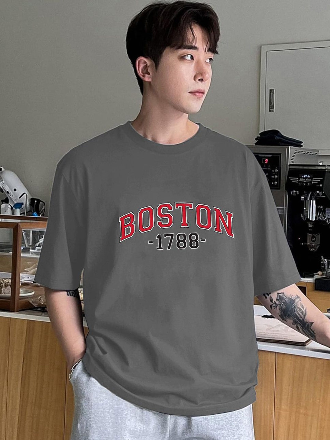 

CLAFOUTIS Men Oversized Typography Printed T-shirt, Grey