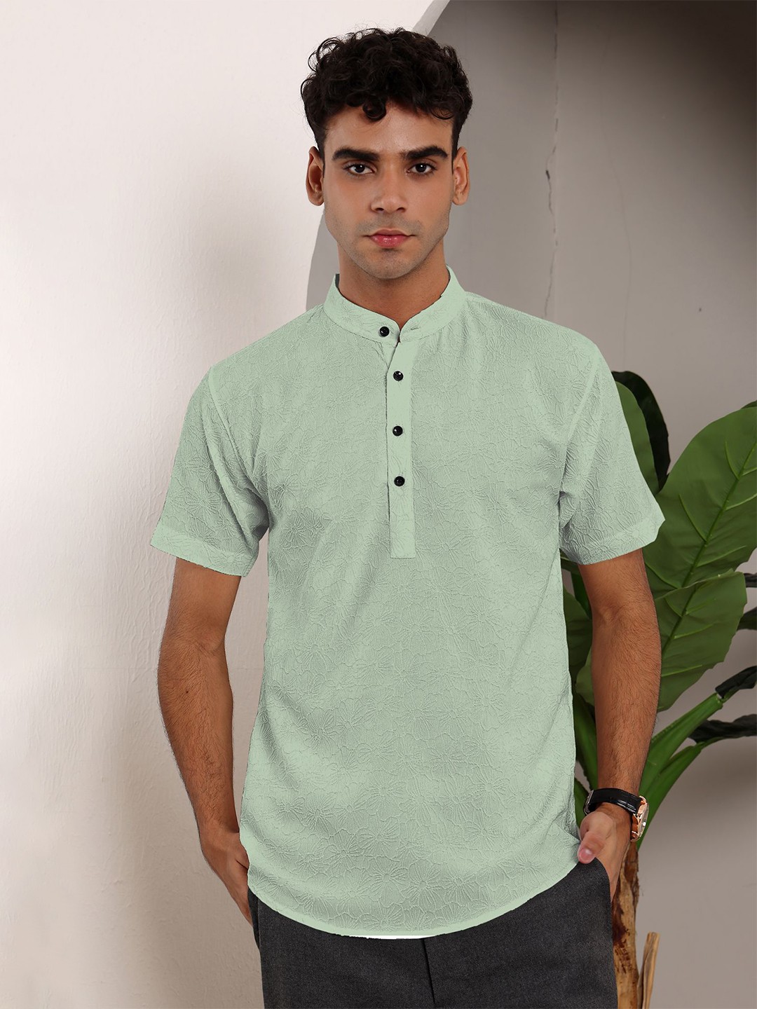 

Wuxi Men Relaxed Mandarin Collar Textured Casual Shirt, Sea green