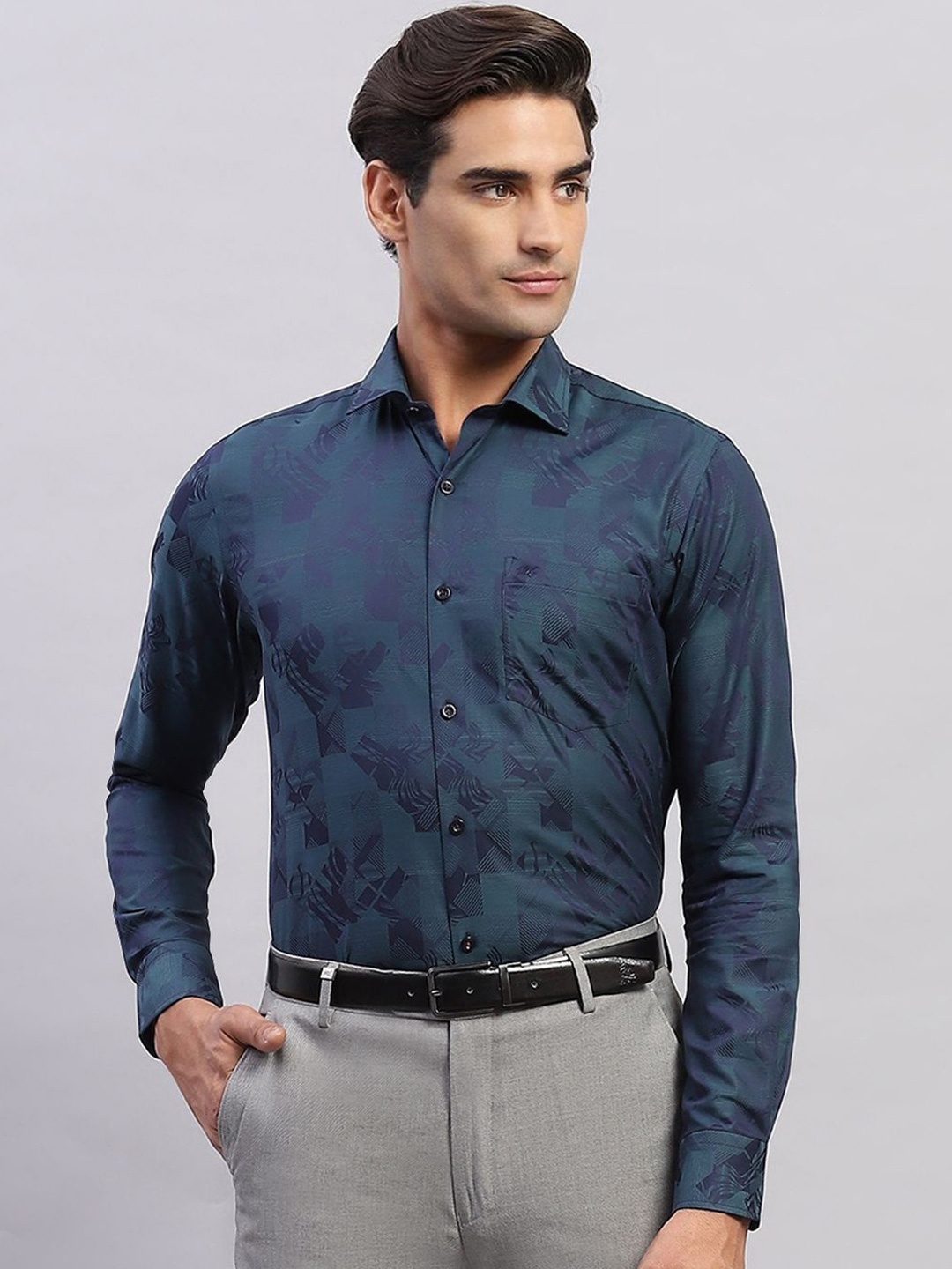 

Monte Carlo Men Spread Collar Floral Printed Cotton Casual Shirt, Navy blue