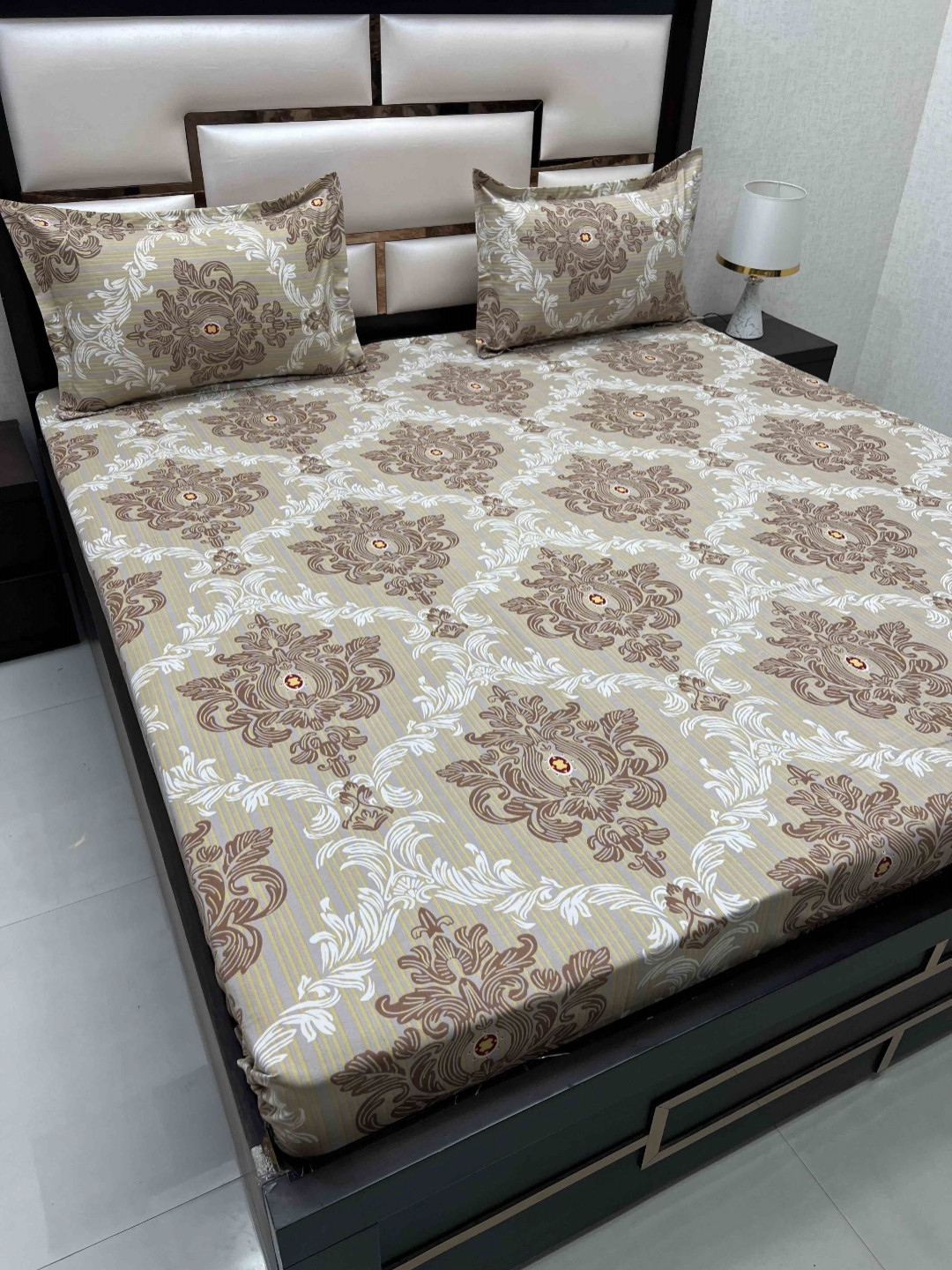 

Pure Decor Amulya Brown & White Printed 330 TC Queen Bedsheet With 2 Pillow Covers