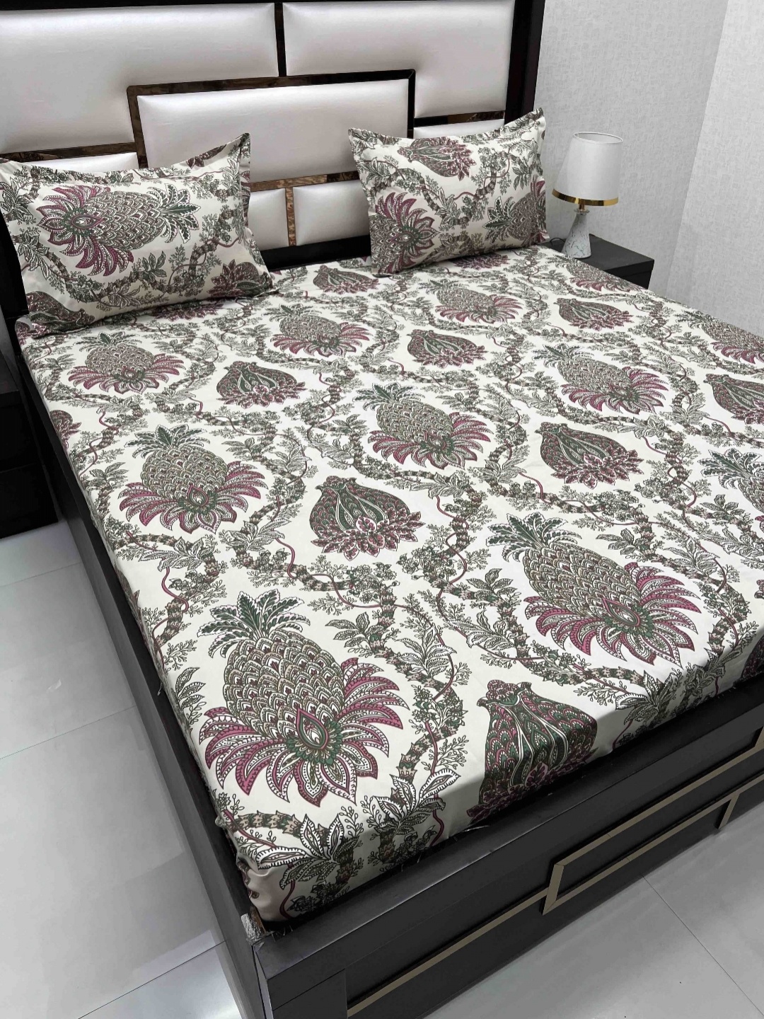 

Pure Decor Amulya White & Pink Printed 350 TC Microfiber Double Queen Bedsheet Set