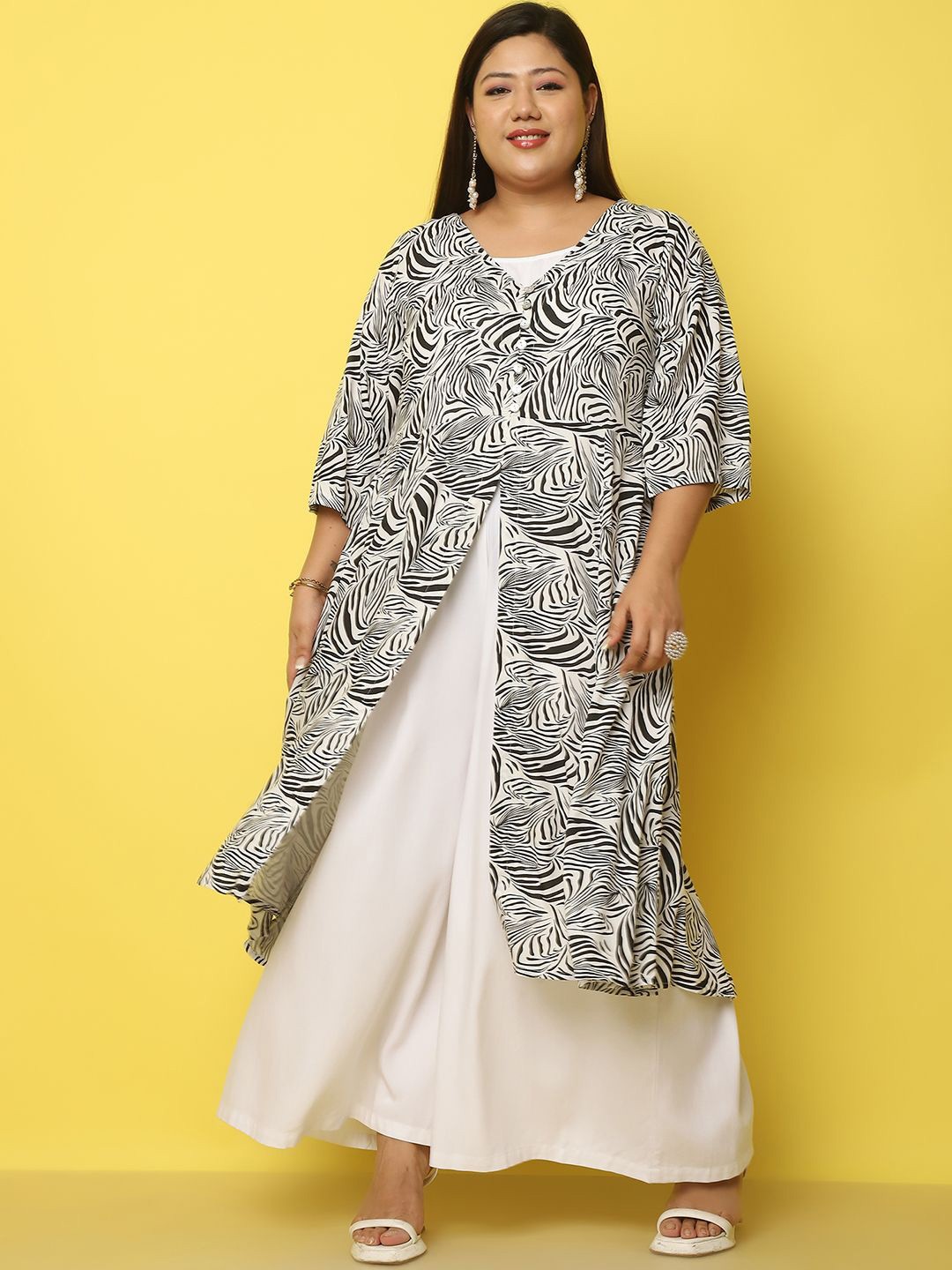 

theRebelinme Printed Kurta With Palazzo & Inner Set, White