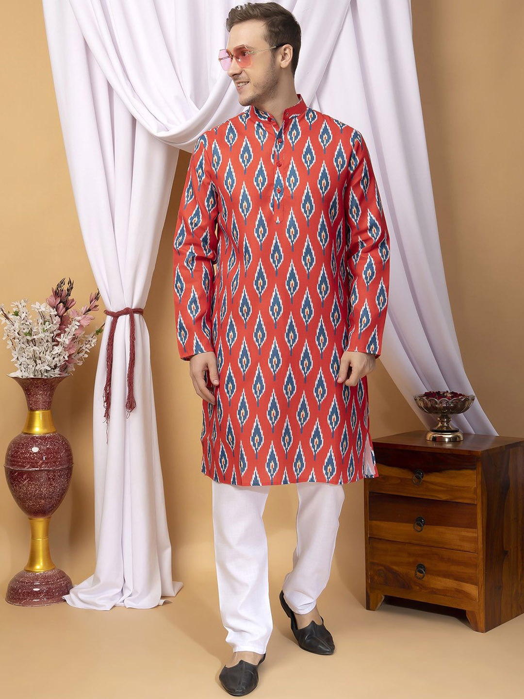 

Hangup Ethnic Motifs Printed Cotton Straight Kurta with Pyjamas, Rust