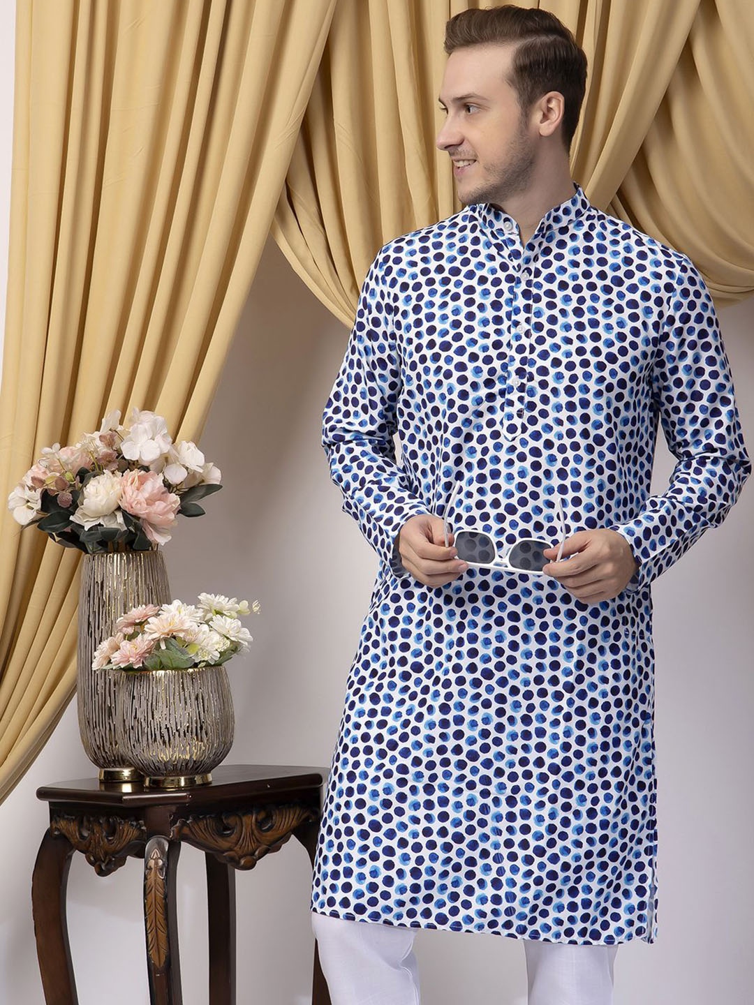 

Hangup Geometric Printed Mandarin Collar Straight Kurta, White