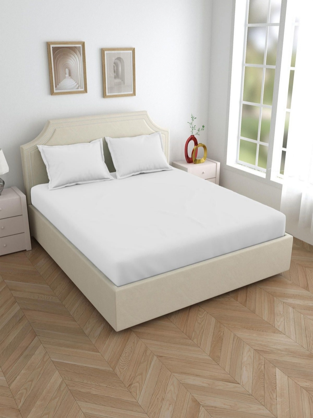 

Salona Bichona White 300 TC Cotton King Bedsheet with 2 Pillow Covers