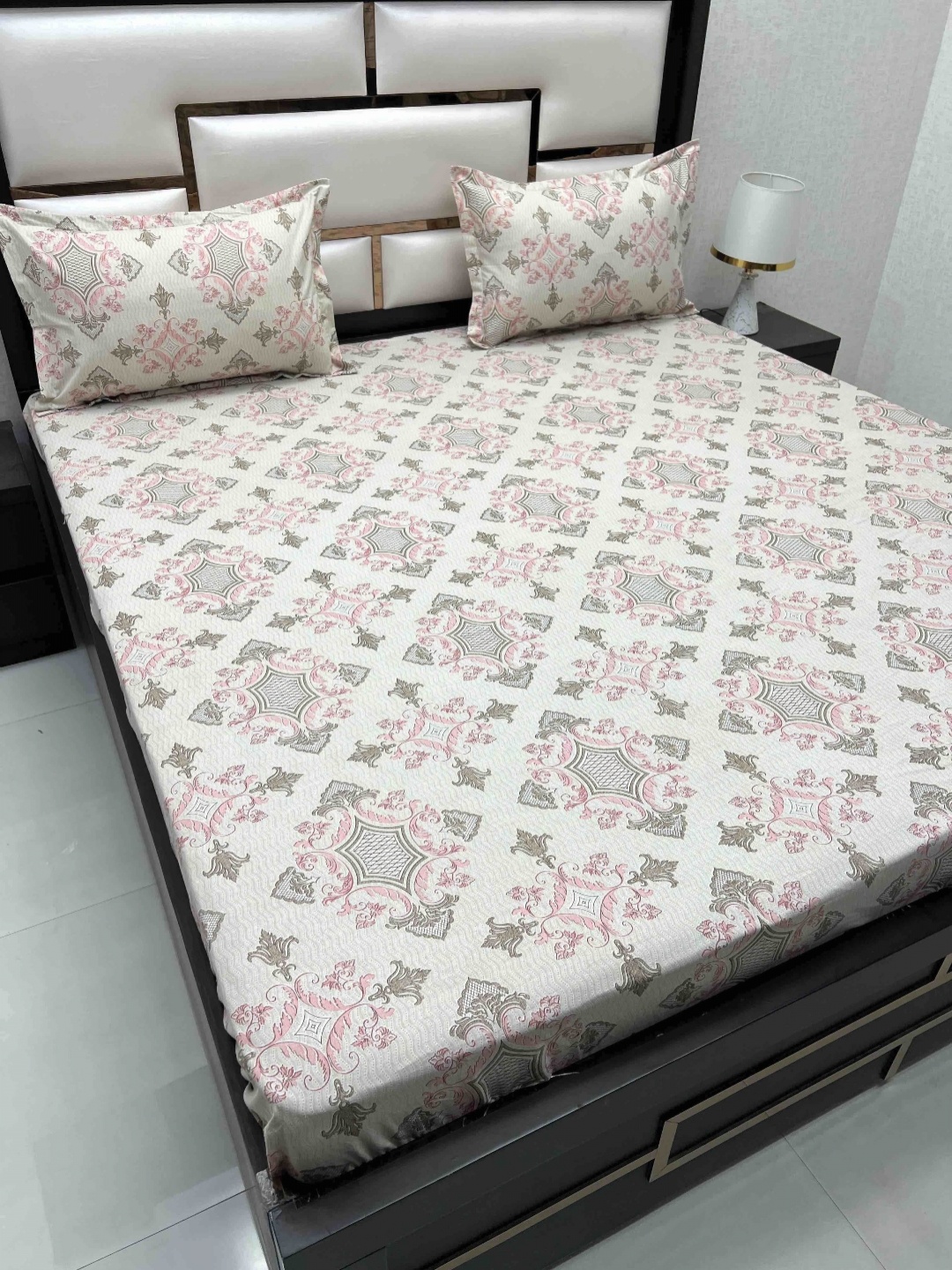 

Pure Decor Velar Fur Sib Off White Printed 250 TC Pure Cotton Super King Bedsheet Set