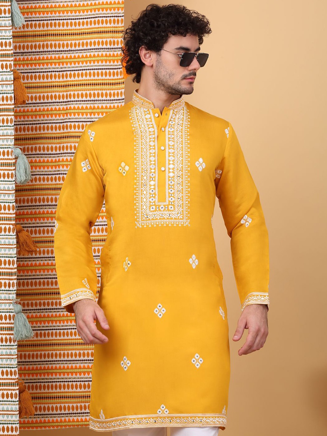 

KRAFT INDIA LUXE Ethnic Motifs Embroidered Thread Work Straight Kurta, Mustard