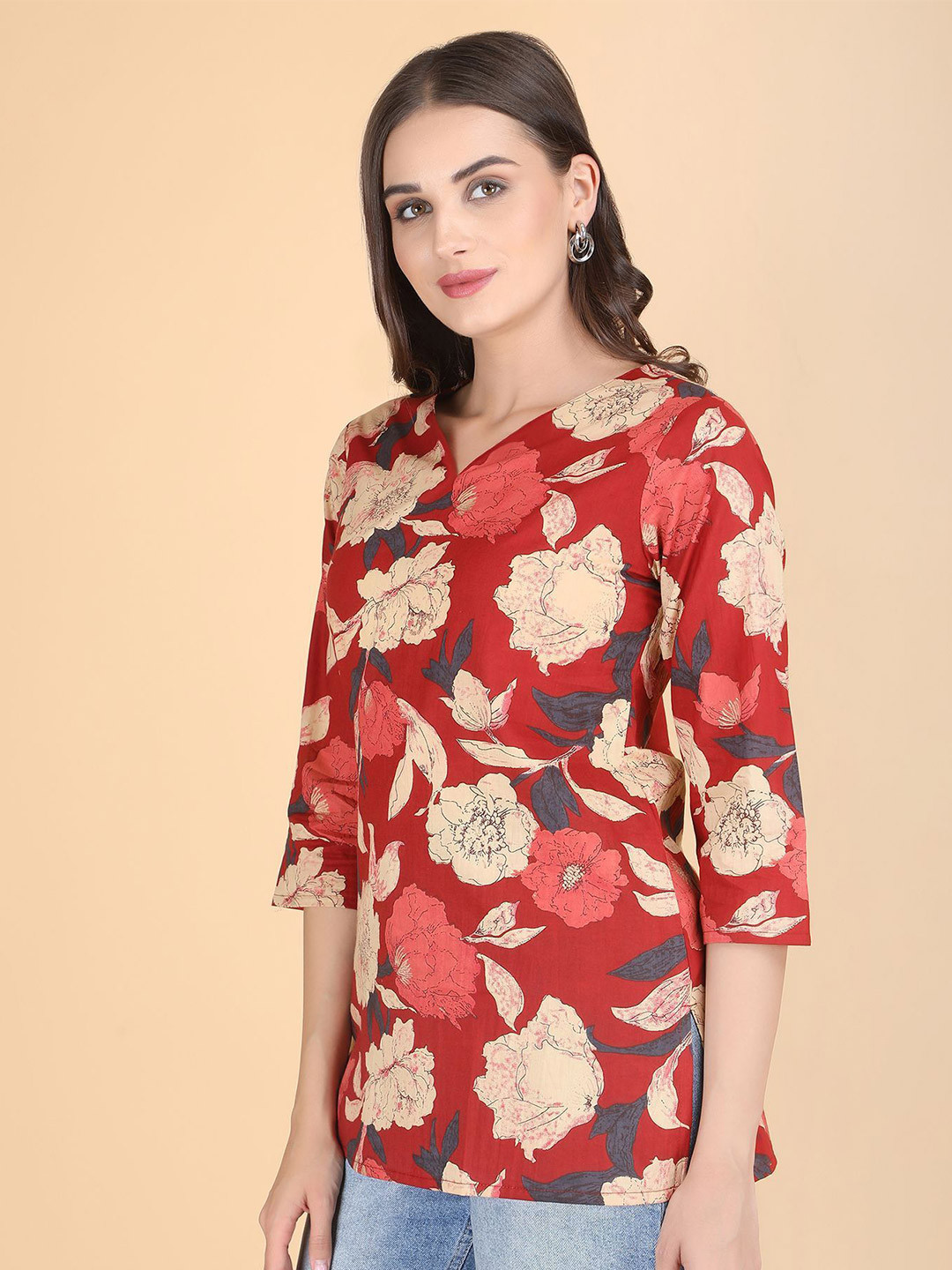 

PIDAVLIYA'S Women Floral Printed V-Neck Pure Cotton Kurti, Red