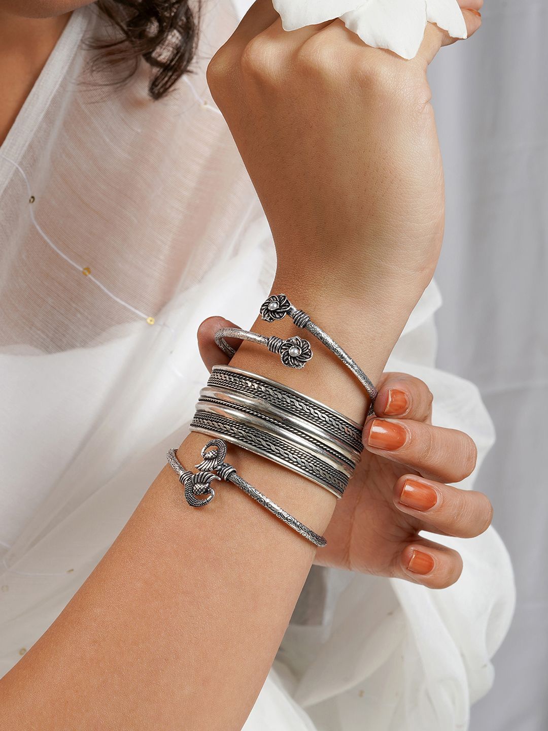 

TEEJH Set Of 3 Sukirti Stacked Metal Cuff Bracelets, Silver