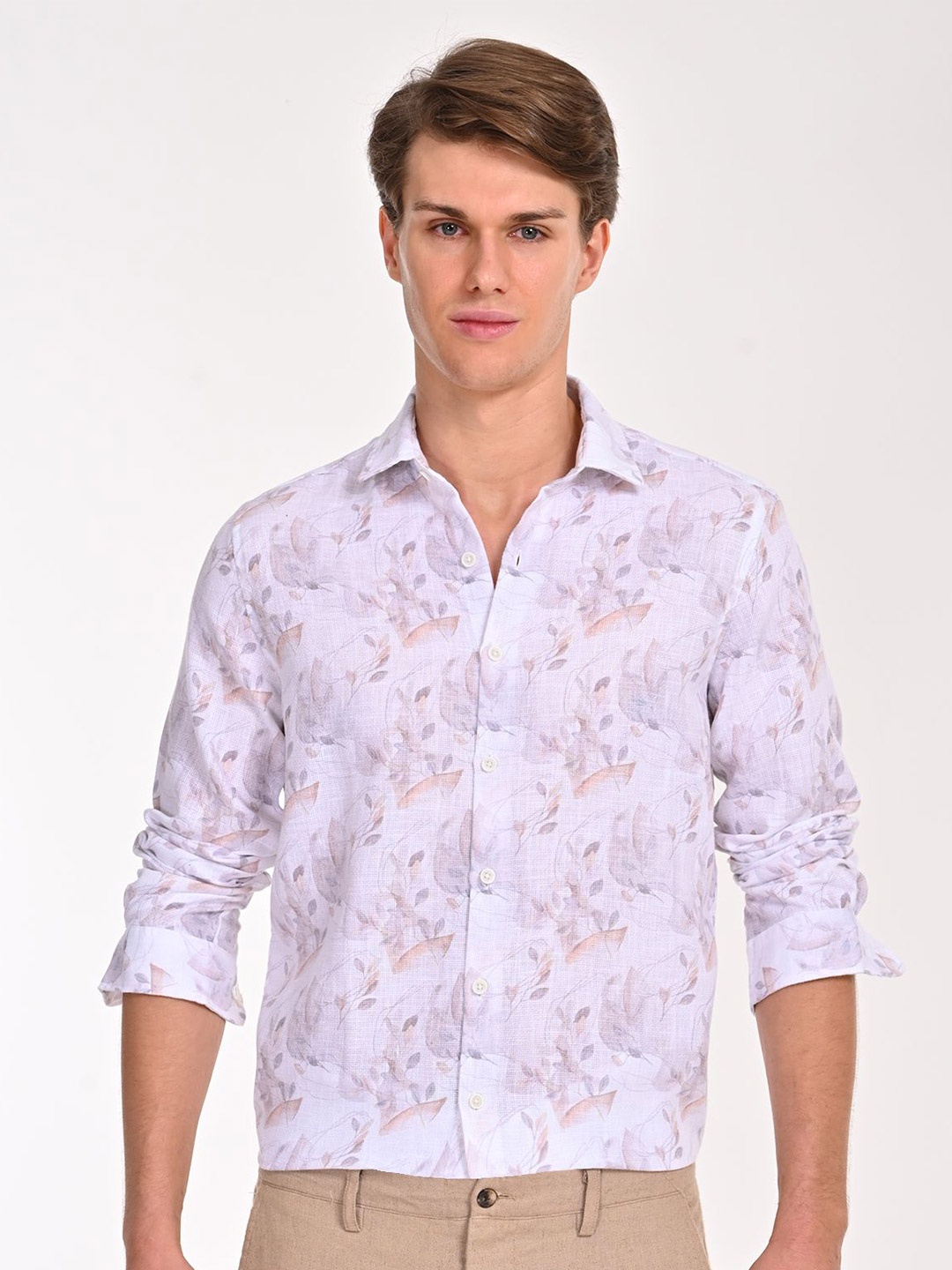 

POE Men Smart Cutaway Collar Floral Printed Cotton Slim Fit Casual Shirt, Orange