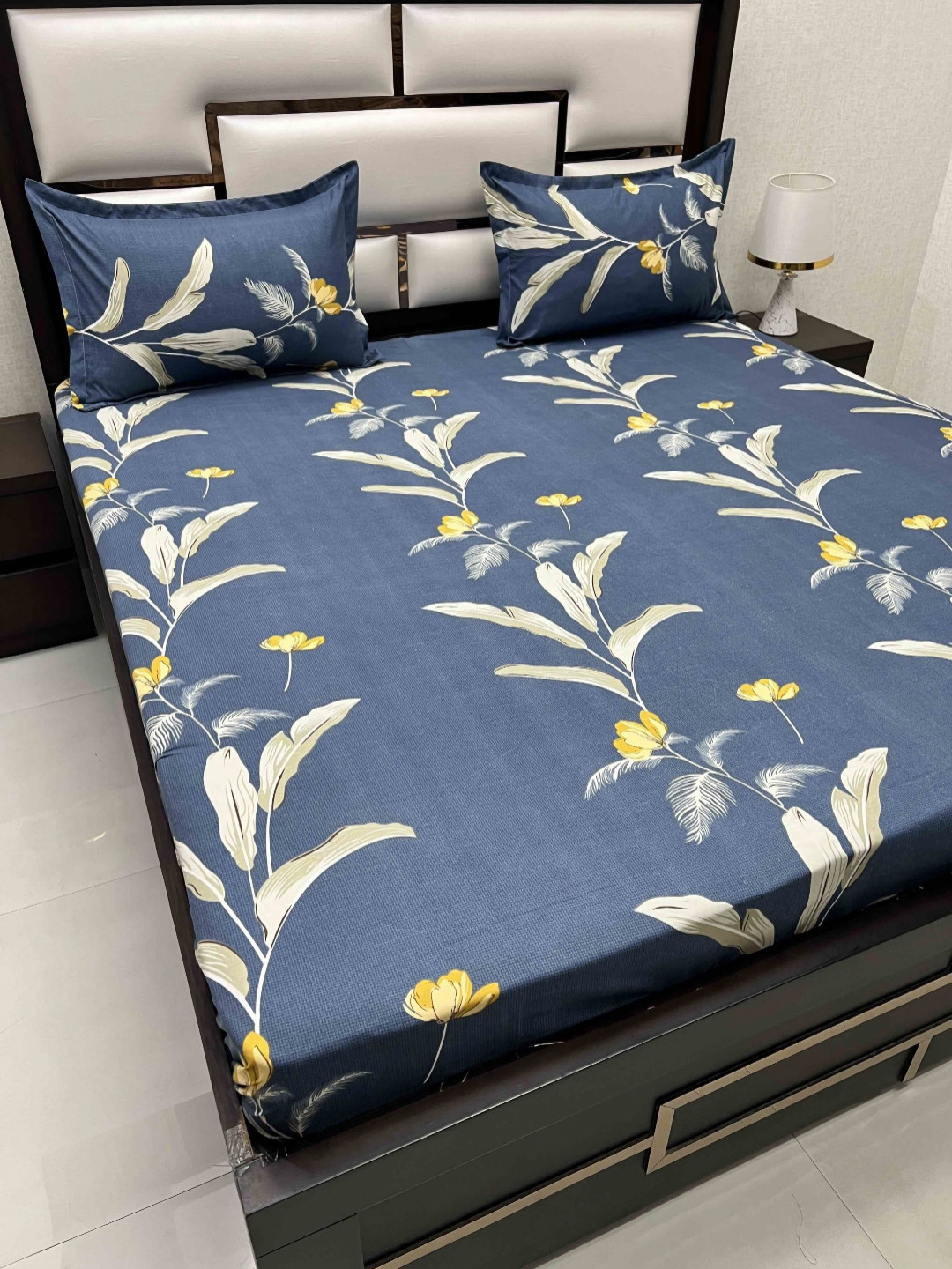 

Pure Decor Amulya Blue Floral Printed Microfiber 200 TC Queen Bedsheet & 2 Pillow Covers