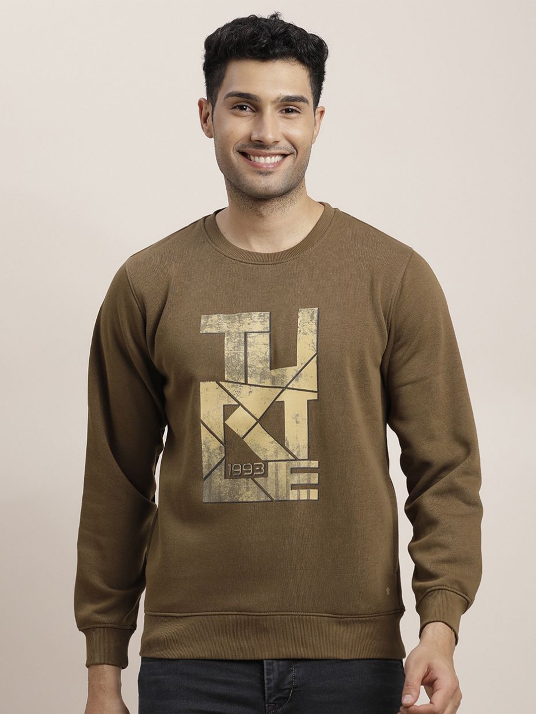 

Turtle Men Graphic Printed Round Neck Sweatshirt, Brown