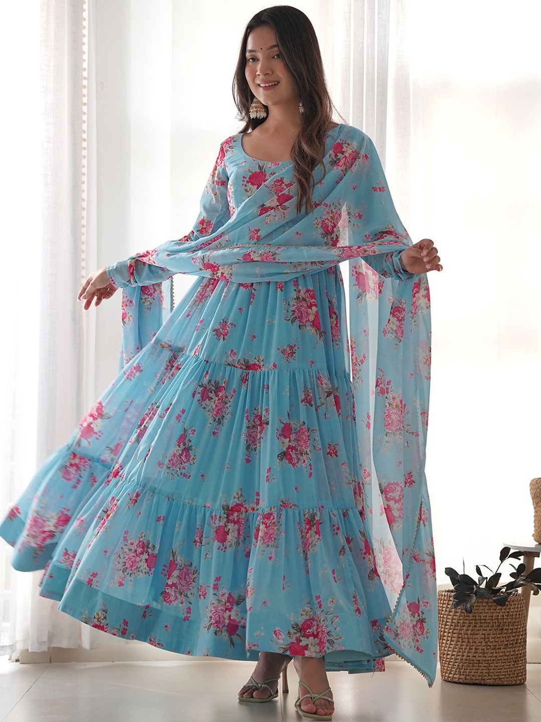 

Tanhai Floral Printed Anarkali Kurta with Pyjamas & With Dupatta, Turquoise blue
