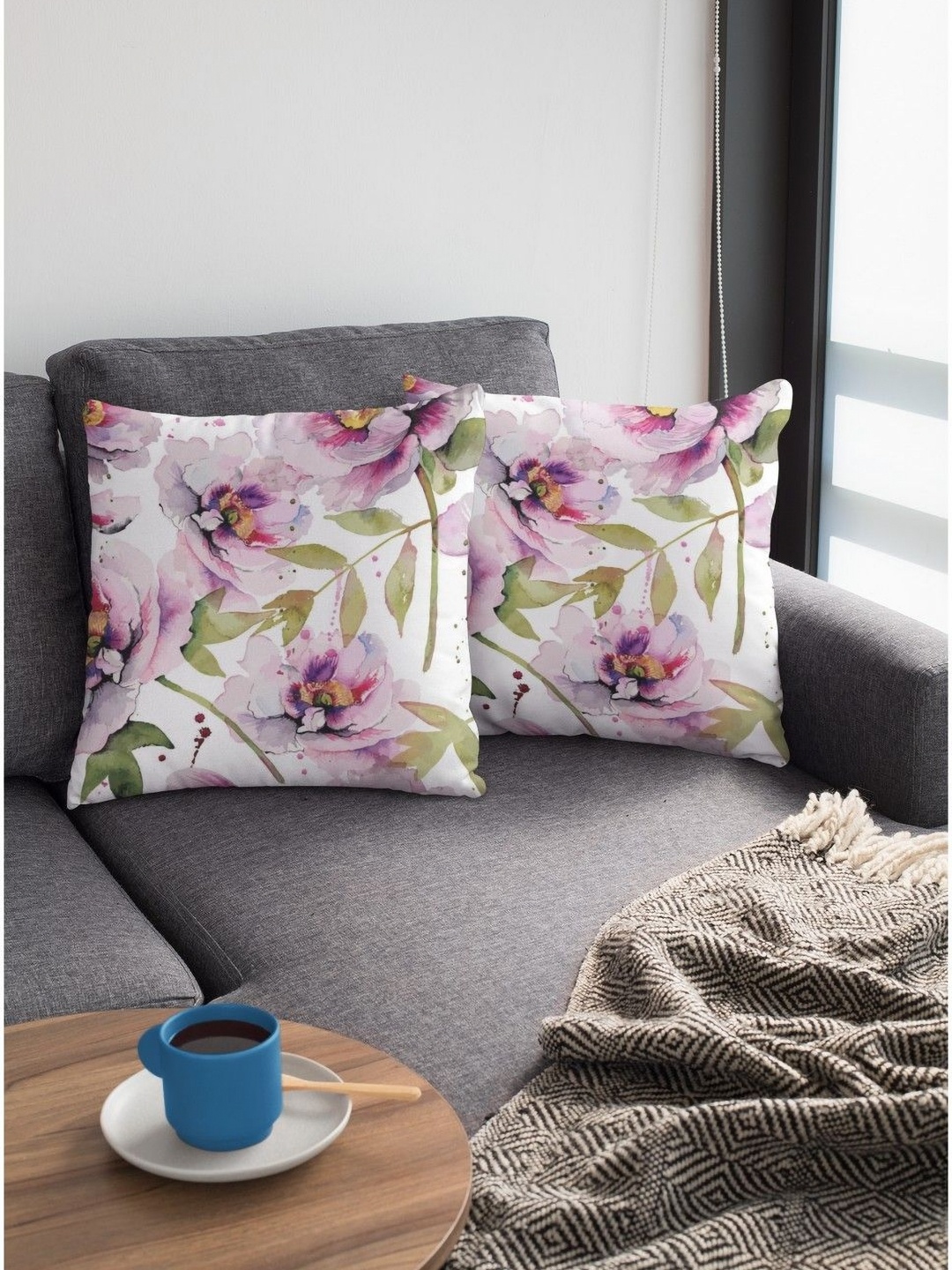 

THEYAYACAFE White & Pink 2 Pieces Floral Velvet Square Cushion Covers