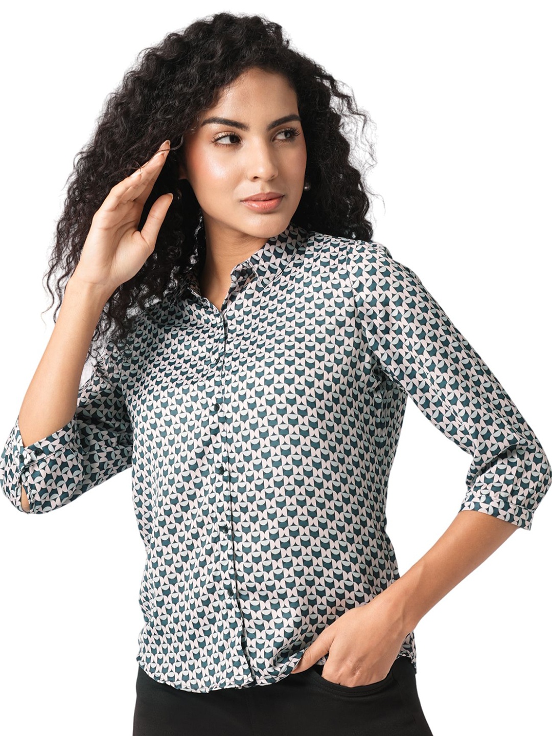 

Kraus Jeans Women Spread Collar Geometric Printed Slim Fit Casual Shirt, Green