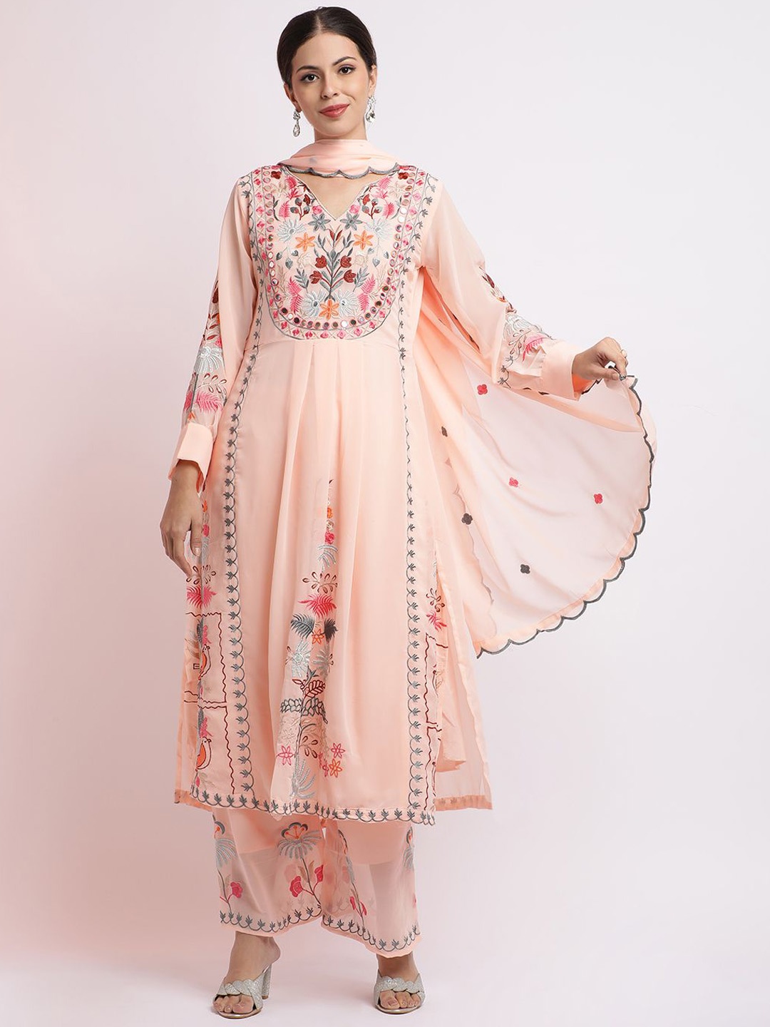 

Jaipur Kurti Thread Embroidered Georgette Kurta Set With Dupatta, Peach