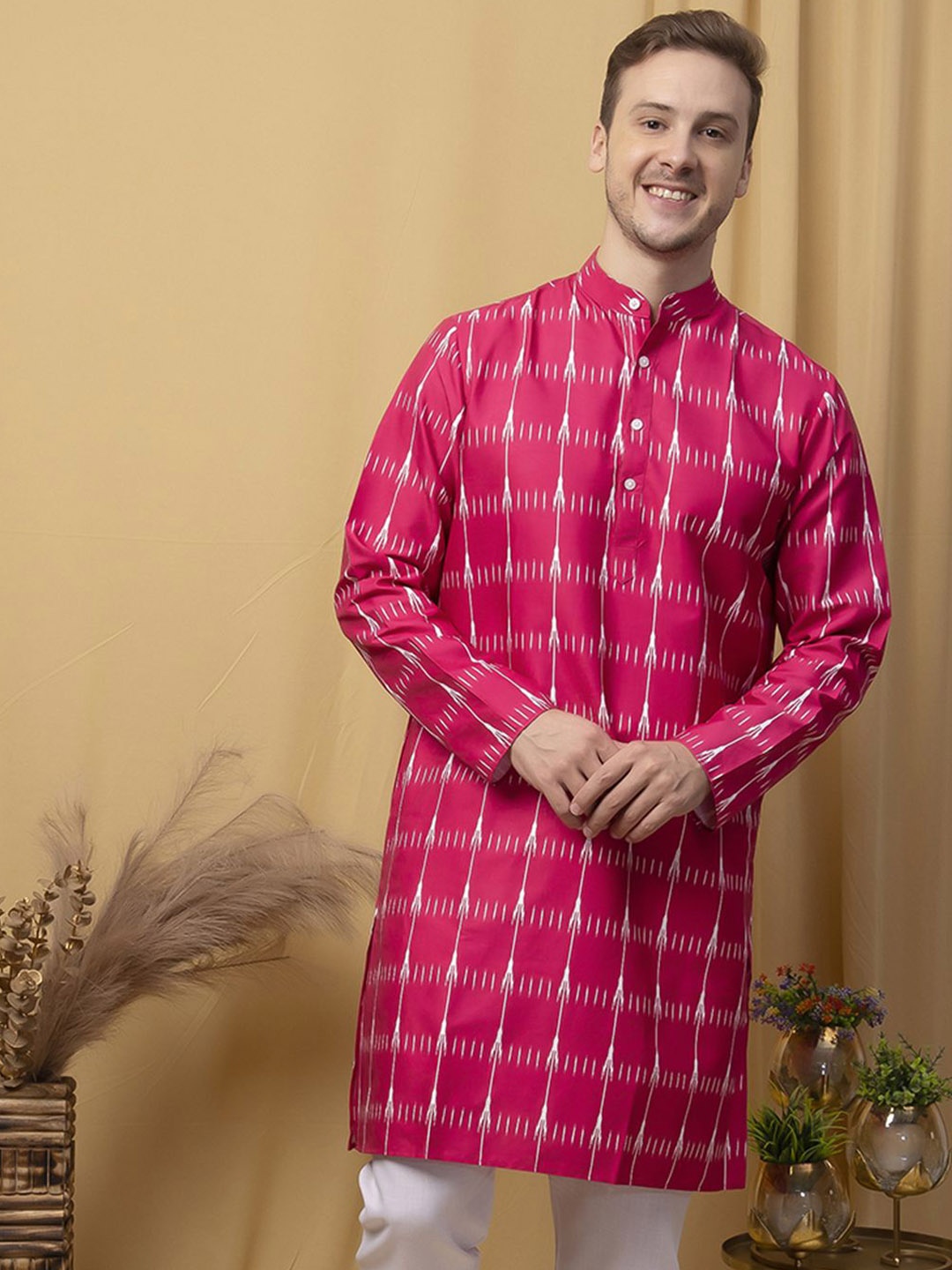 

Hangup Geometric Printed Cotton Straight Kurta with Pyjamas, Pink
