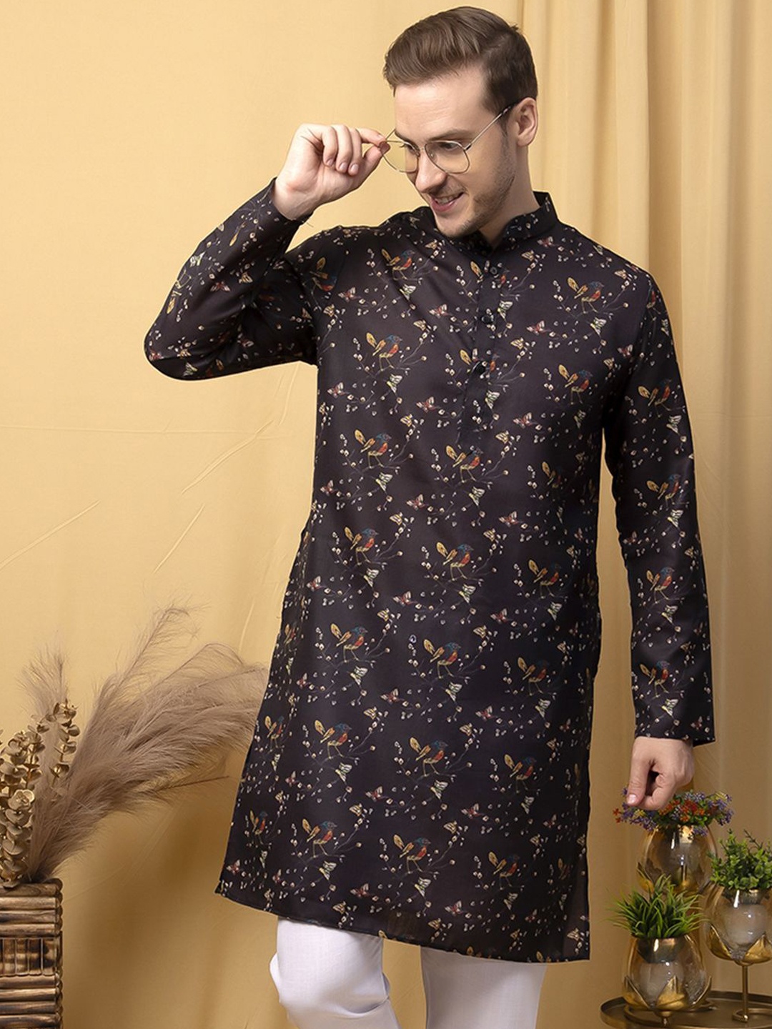 

Hangup Floral Printed Mandarin Collar Straight Kurta, Black