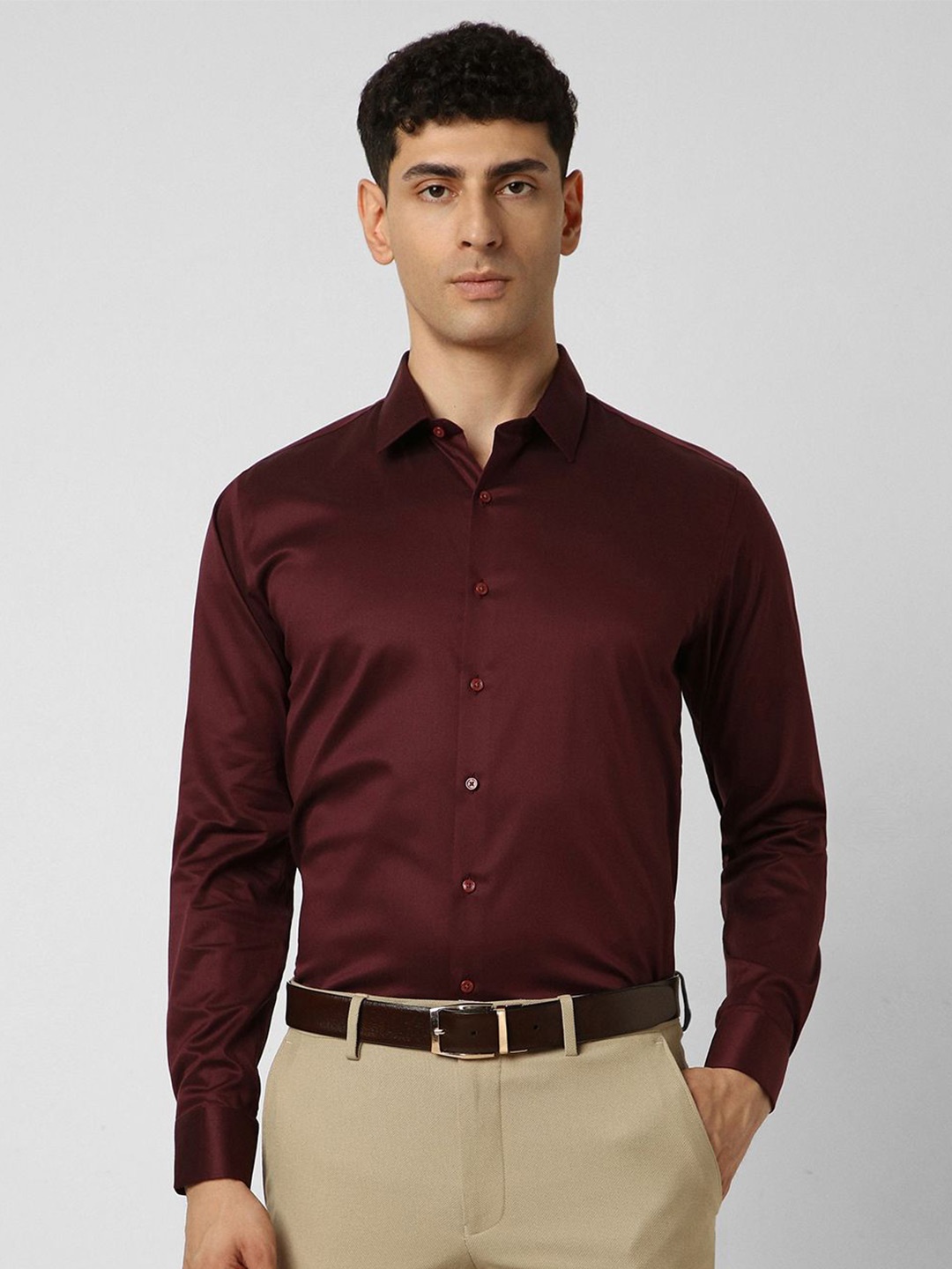 

Van Heusen Men Spread Collar Solid Cotton Slim Fit Formal Shirt, Maroon