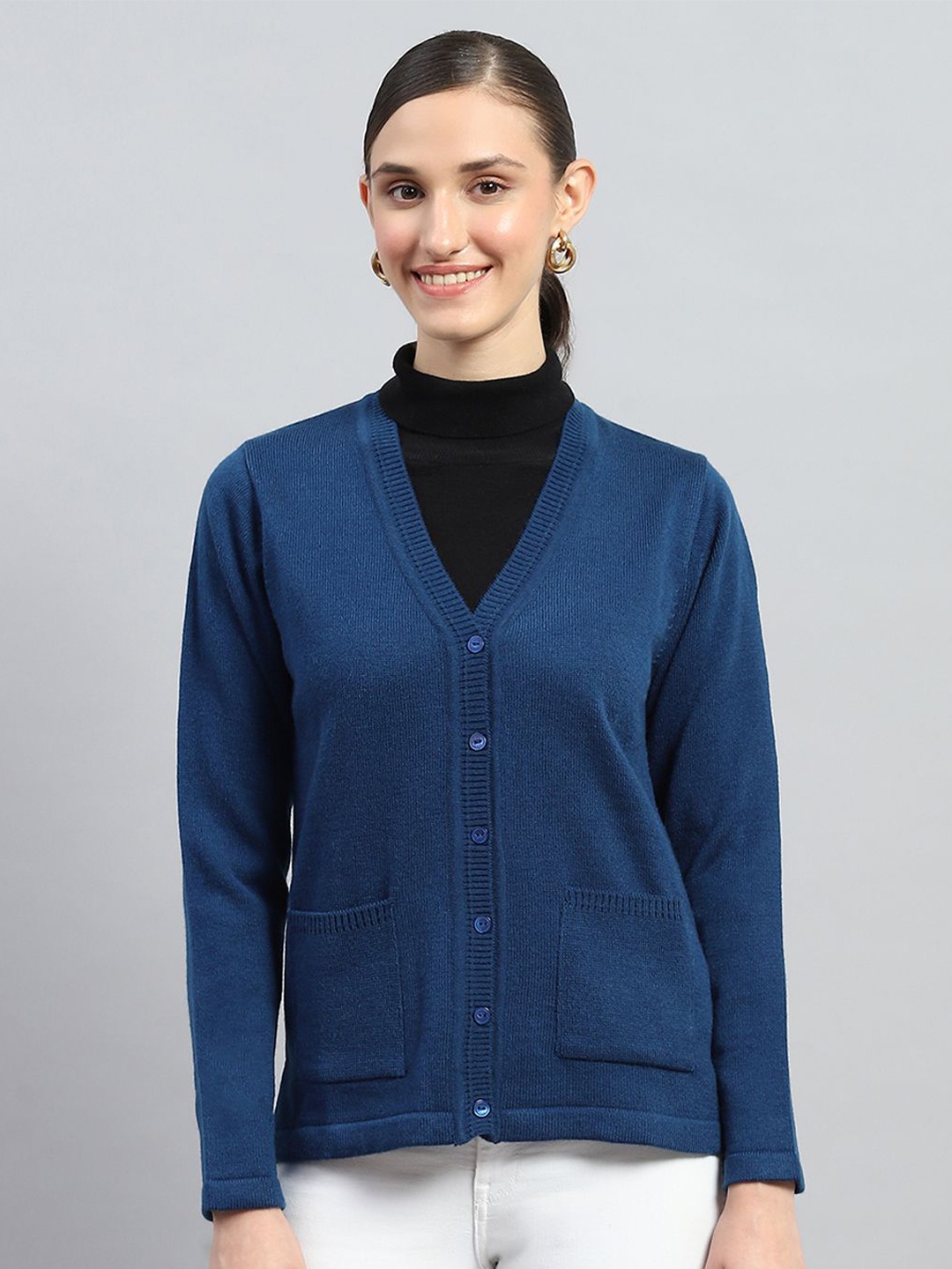 

Monte Carlo Women Solid V Neck Cardigan, Blue