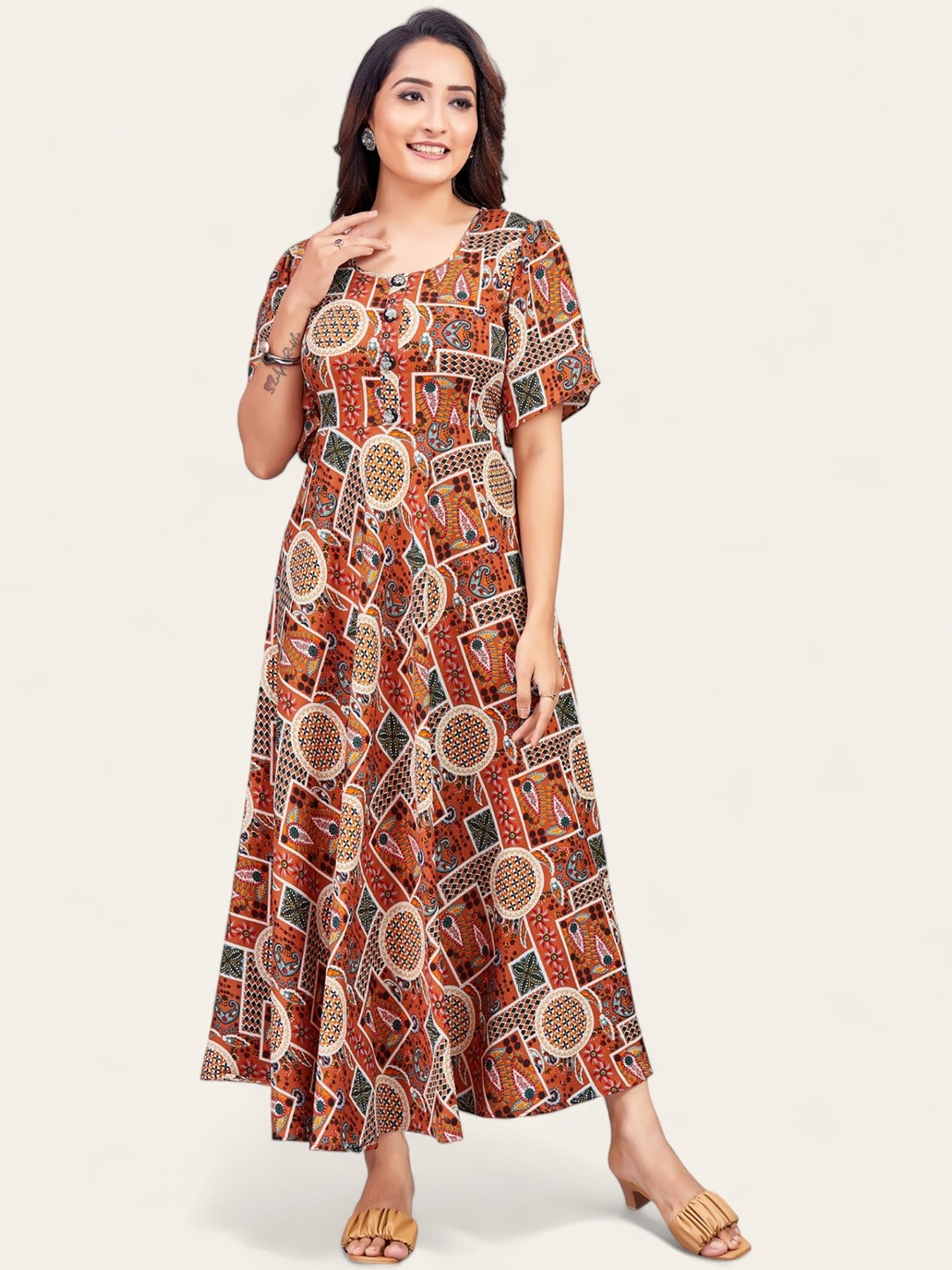 

PAMPER YOURSELF Geometric Printed Flared Sleeves Fit & Flare Maxi Dress, Brown