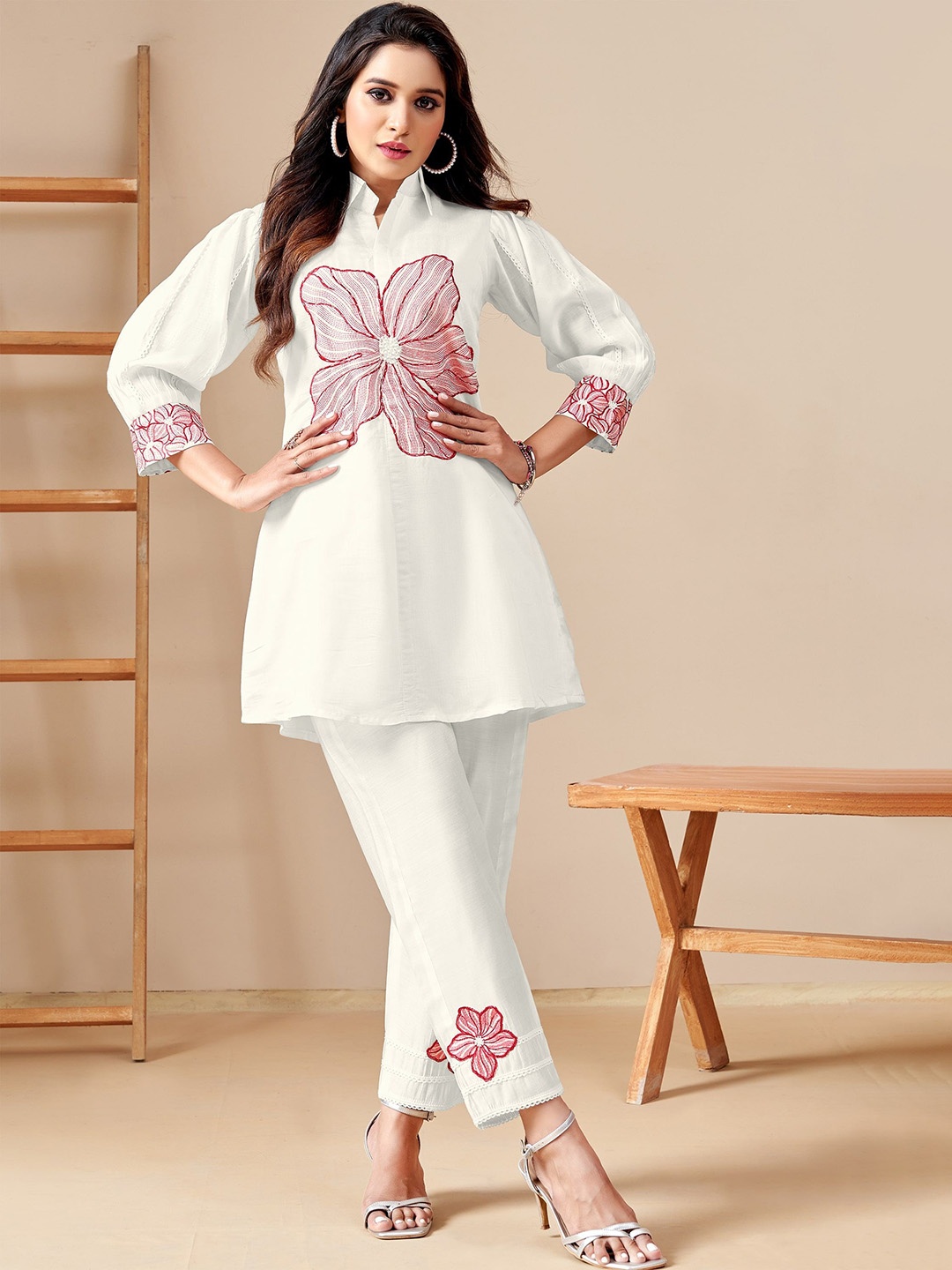 

AUTUMN LANE MODINA ANGEL Floral Embroidered Tunic With Trouser, White