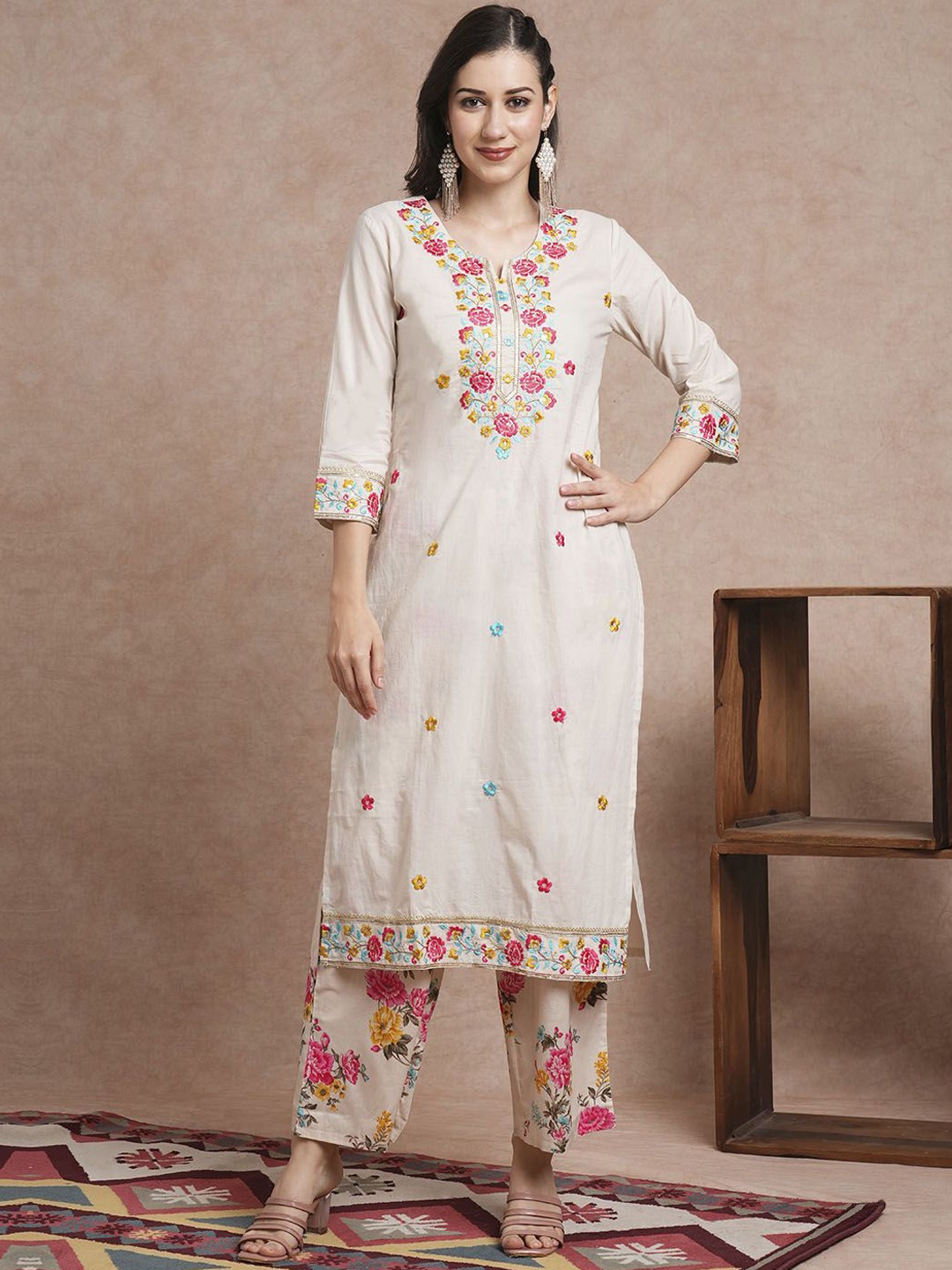 

FASHOR Off White and Pink Floral Embroidered Thread Work Pure Cotton Kurta with Trouser