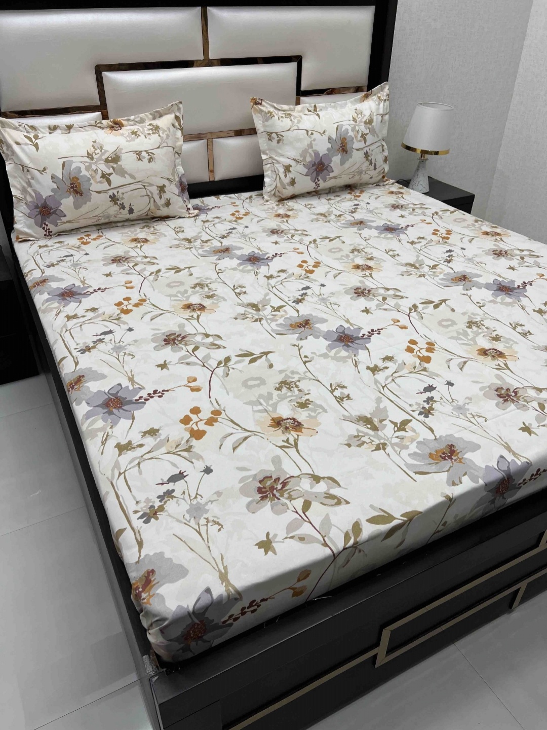 

Pure Decor Amulya White Floral Printed Microfiber 230 TC Queen Bedsheet & 2 Pillow Covers