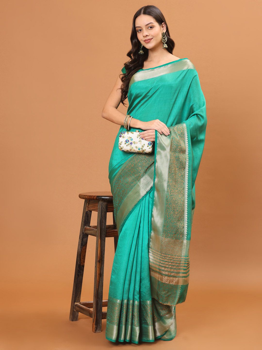 

Meena Bazaar Zari Art Silk Green Solid Handloom Saree