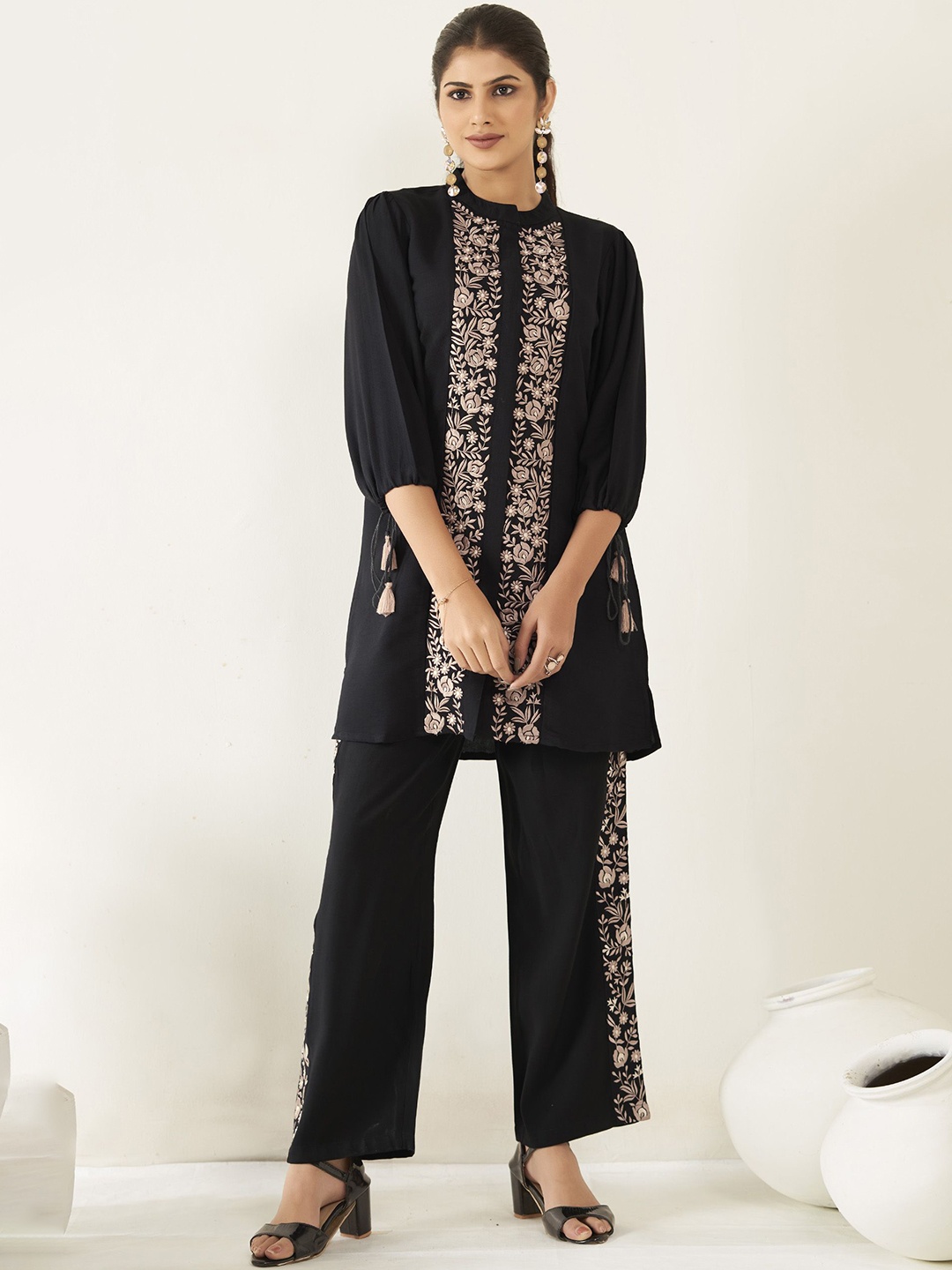 

Anouk Floral Embroidered Tunic With Trouser, Black