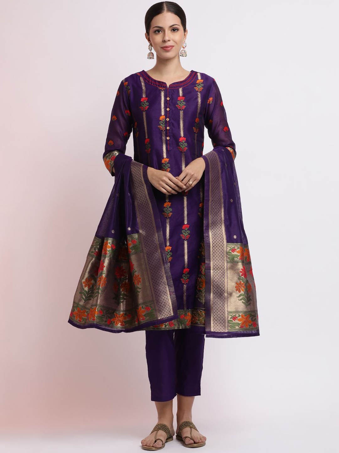 

Jaipur Kurti Embroidered Jacquard Kurta Set With Dupatta, Purple